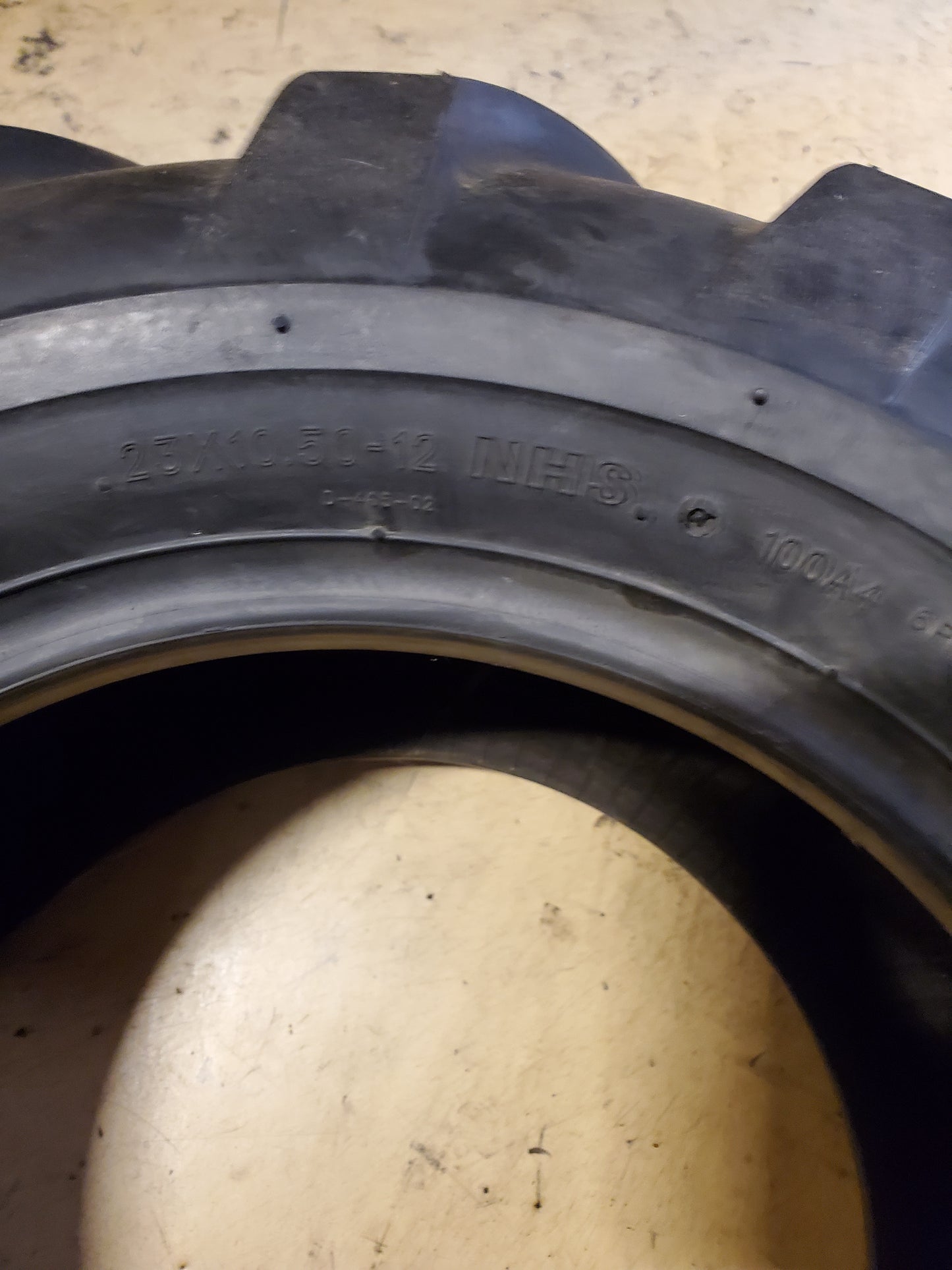 DEESTONE SUPER EXTRA-GRIP 100A4 BSW 23 10.5 12 6PLY TRACTOR TIRE DSEG23105012
