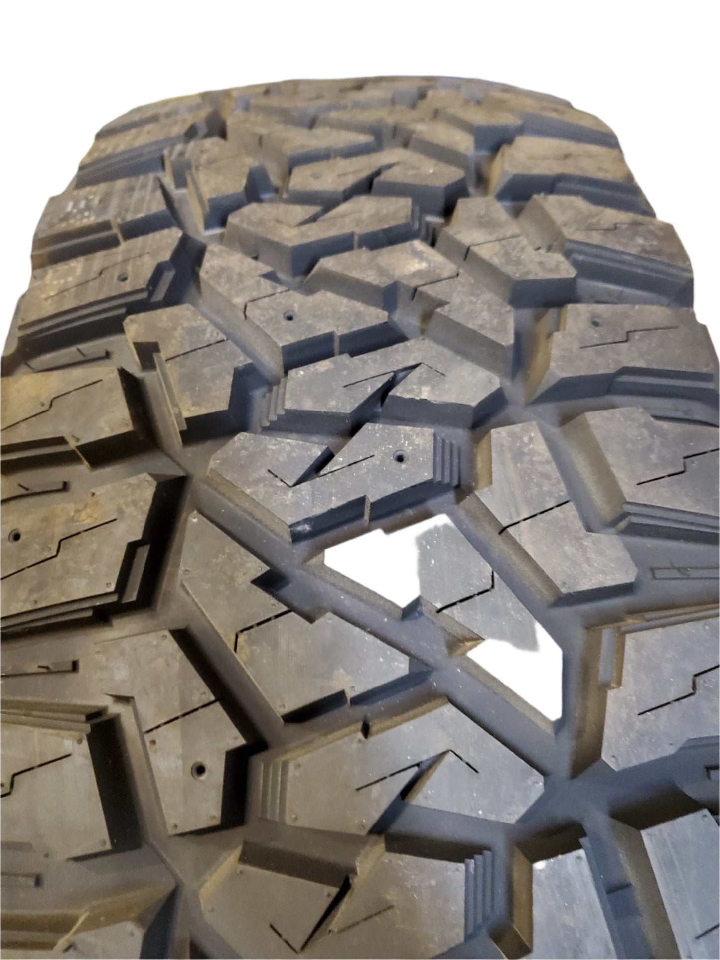 ROVELO RIDGETRAK R/T RT01 BSW LT 37 12.5 18 128Q 10PLY RUGGED TIRE 1600410K