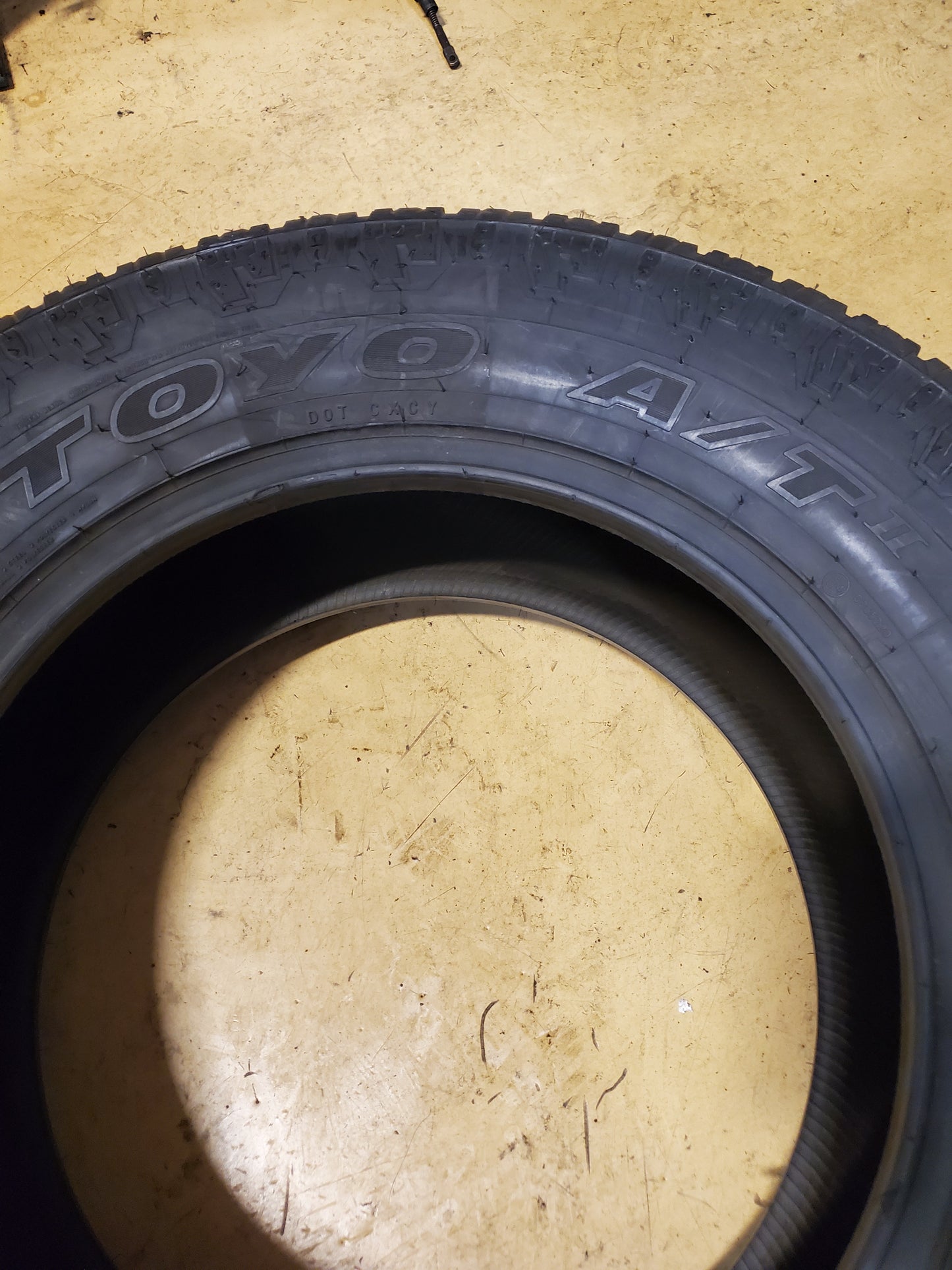NOS TOYO OPEN COUNTRY A/T II BSW P 275 65 18 114T ALL TERRAIN TIRE 352070