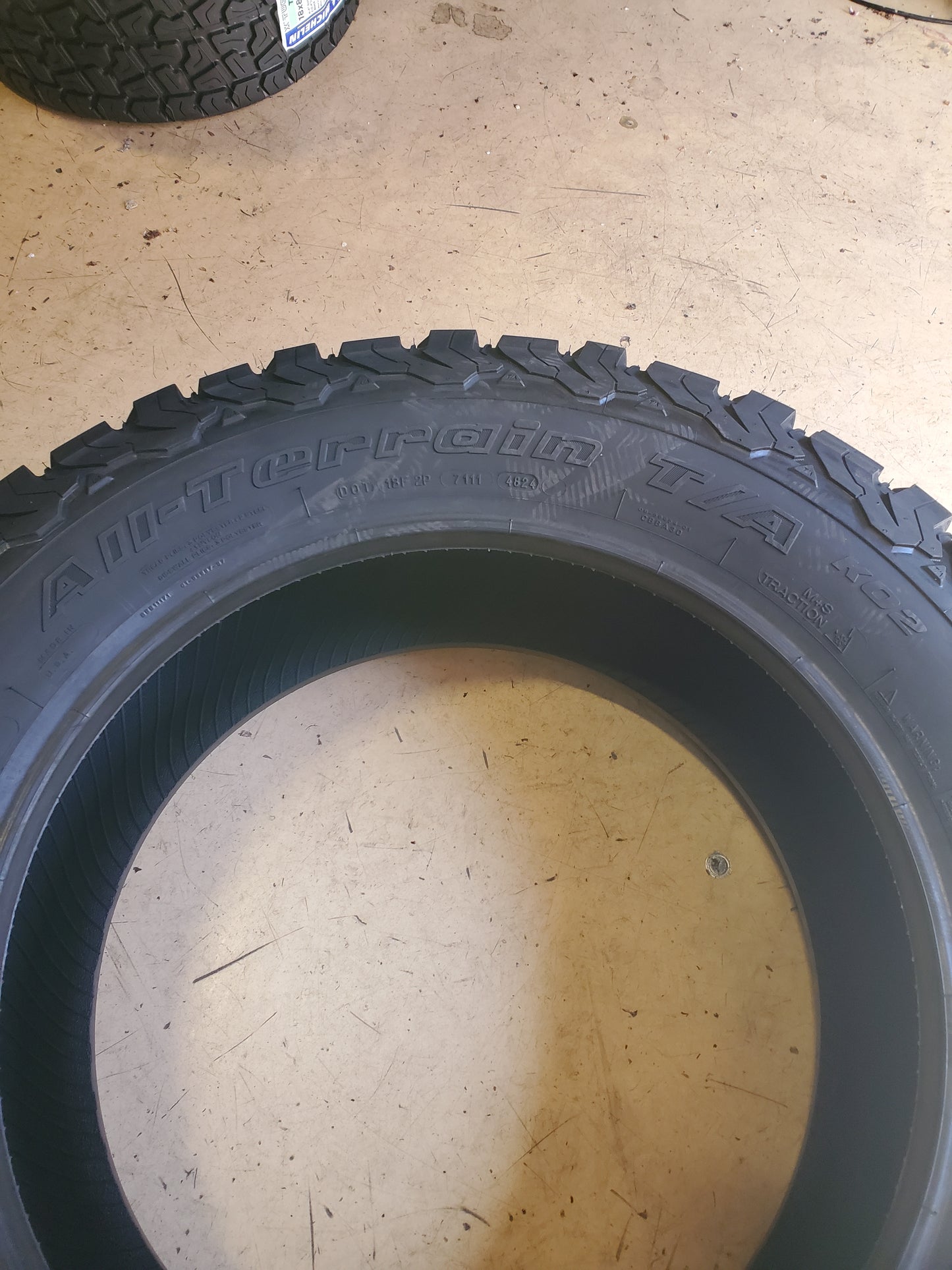 BFGOODRICH ALL-TERRAIN T/A KO2 LT 275 60 20 119/116S 8PLY TIRE 64811