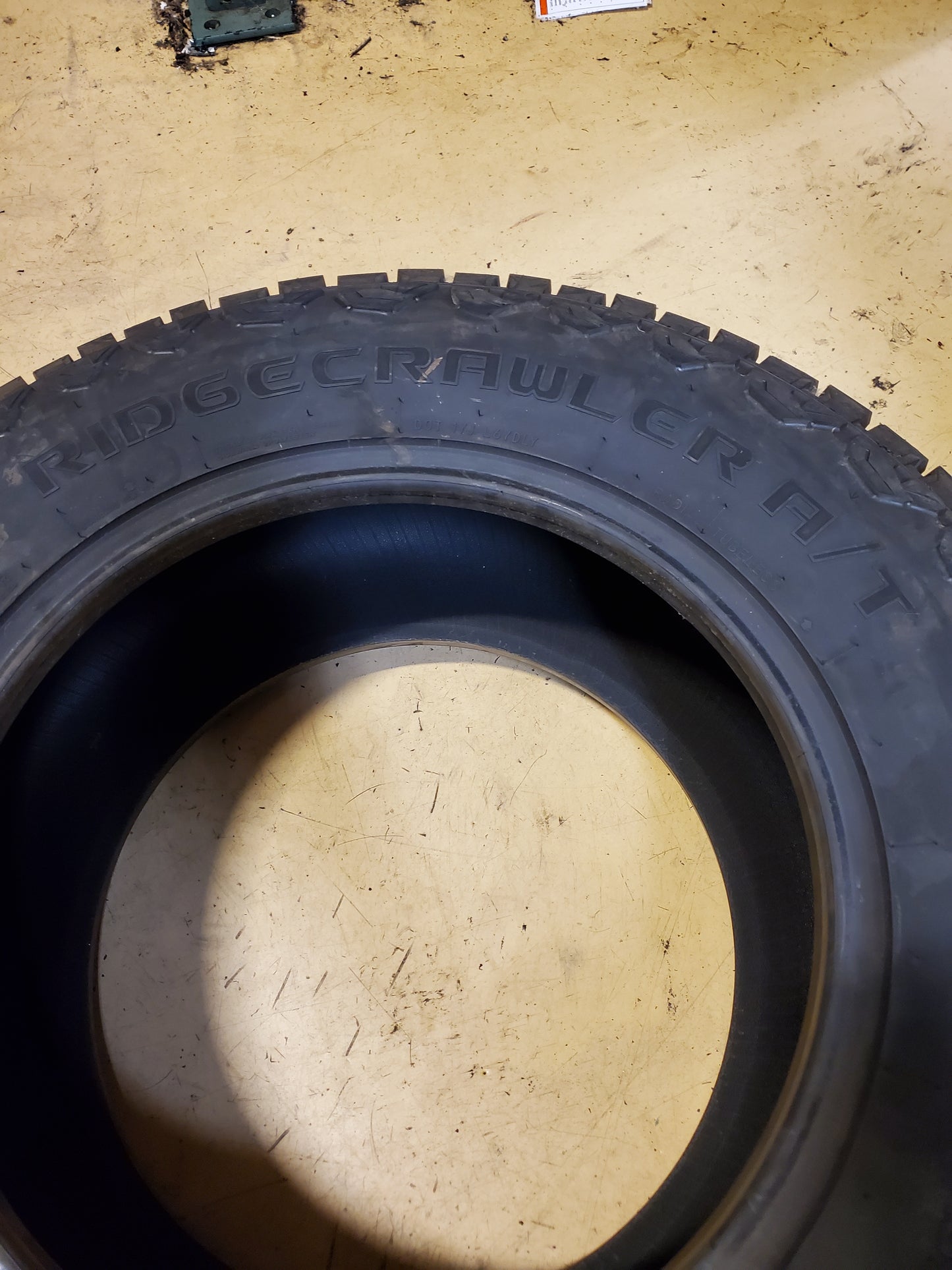 BLACKHAWK RIDGECRAWLER A/T LT 33 12.5 18 118S 10PLY ALL TERRAIN TIRE 4120878V