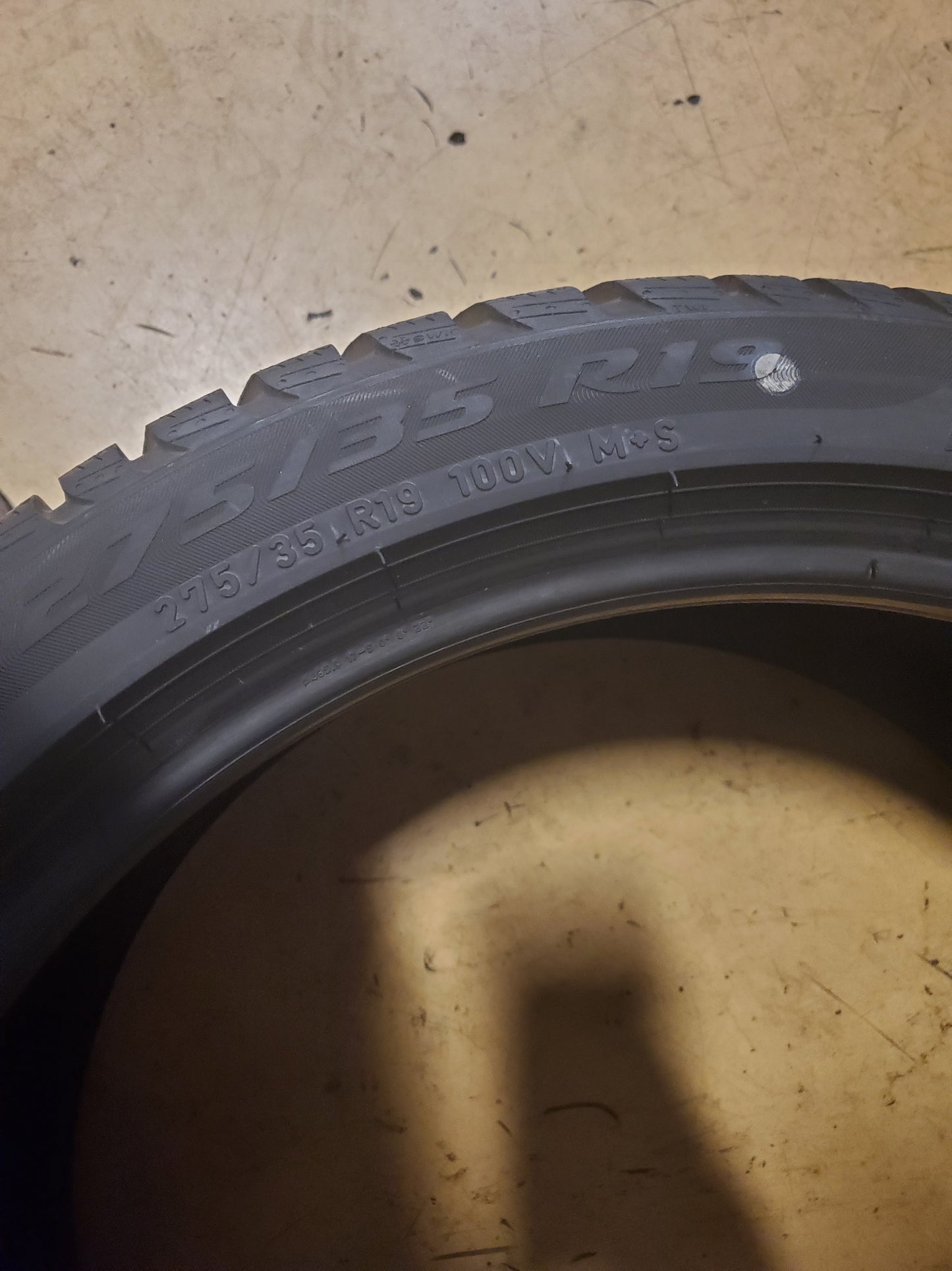 NOS PIRELLI WINTER SOTTOZERO 3 MOE RF BSW P 275 35 19 100V WINTER TIRE 2729000