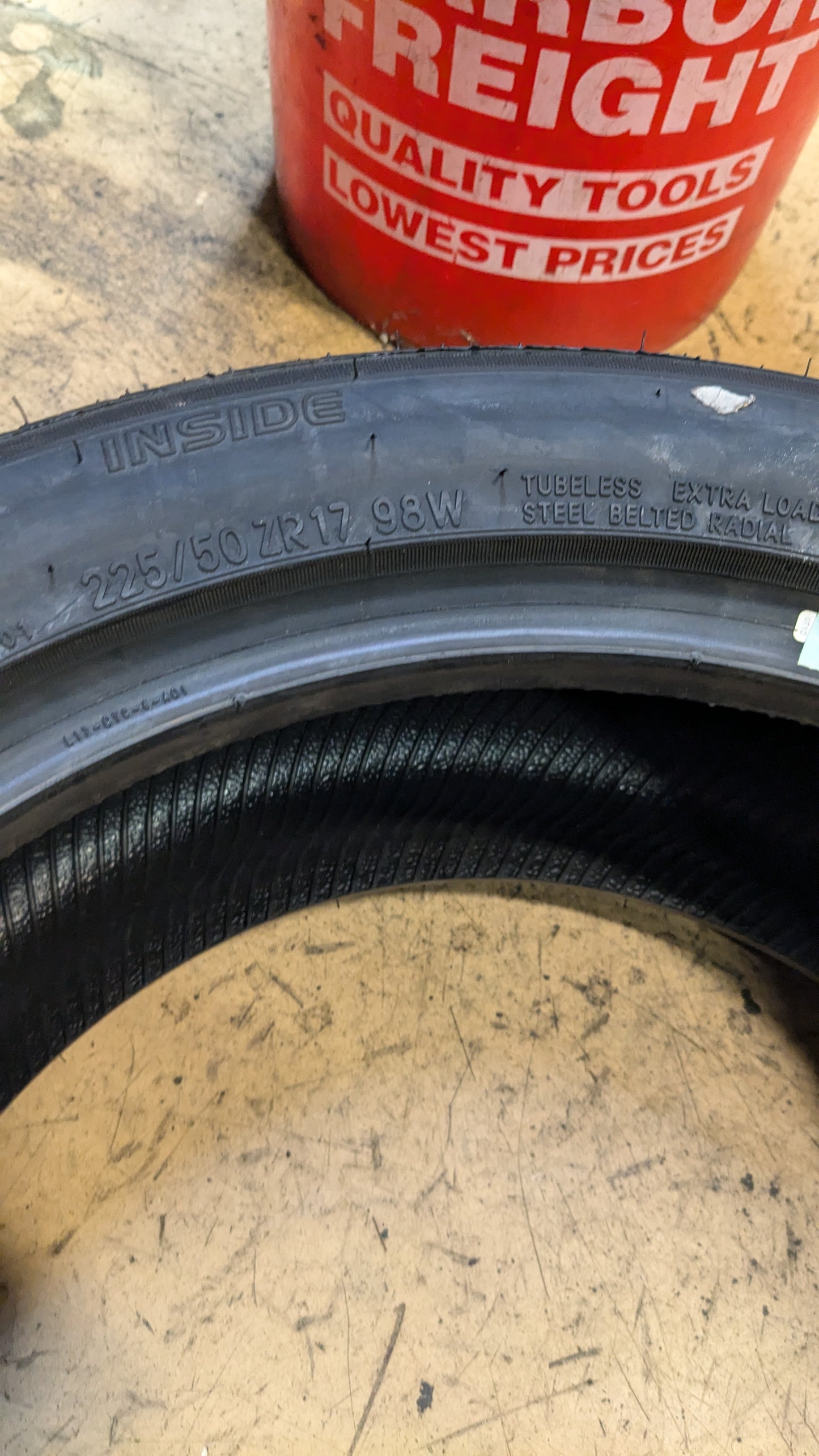 NITTO MOTIVO BSW P 225 50 17 98W XL UHP TIRE 210020