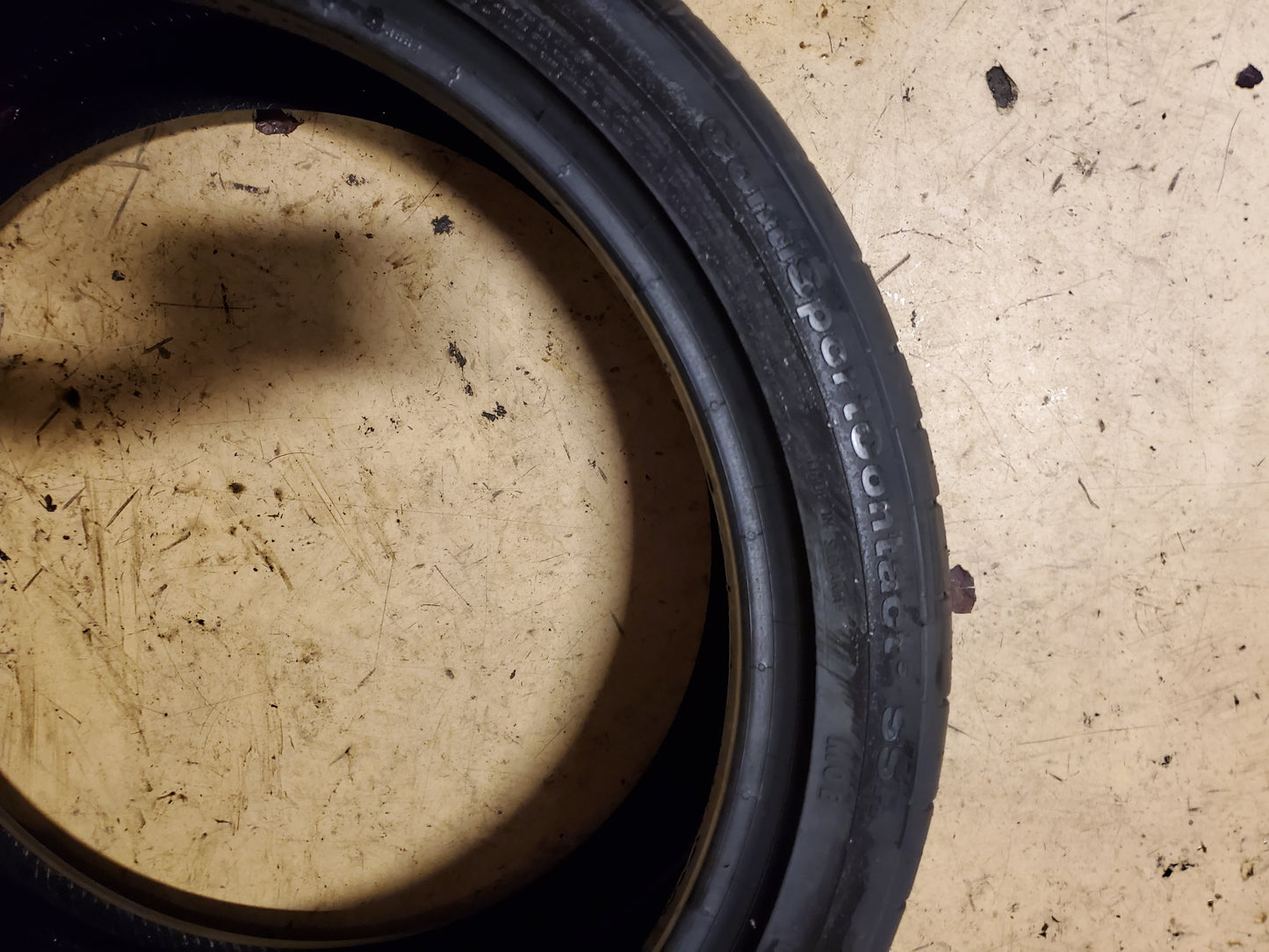 CONTINENTAL CONTISPORTCONTACT 5 SSR MOE P 255 35 19 96Y XL UHP TIRE 0356381