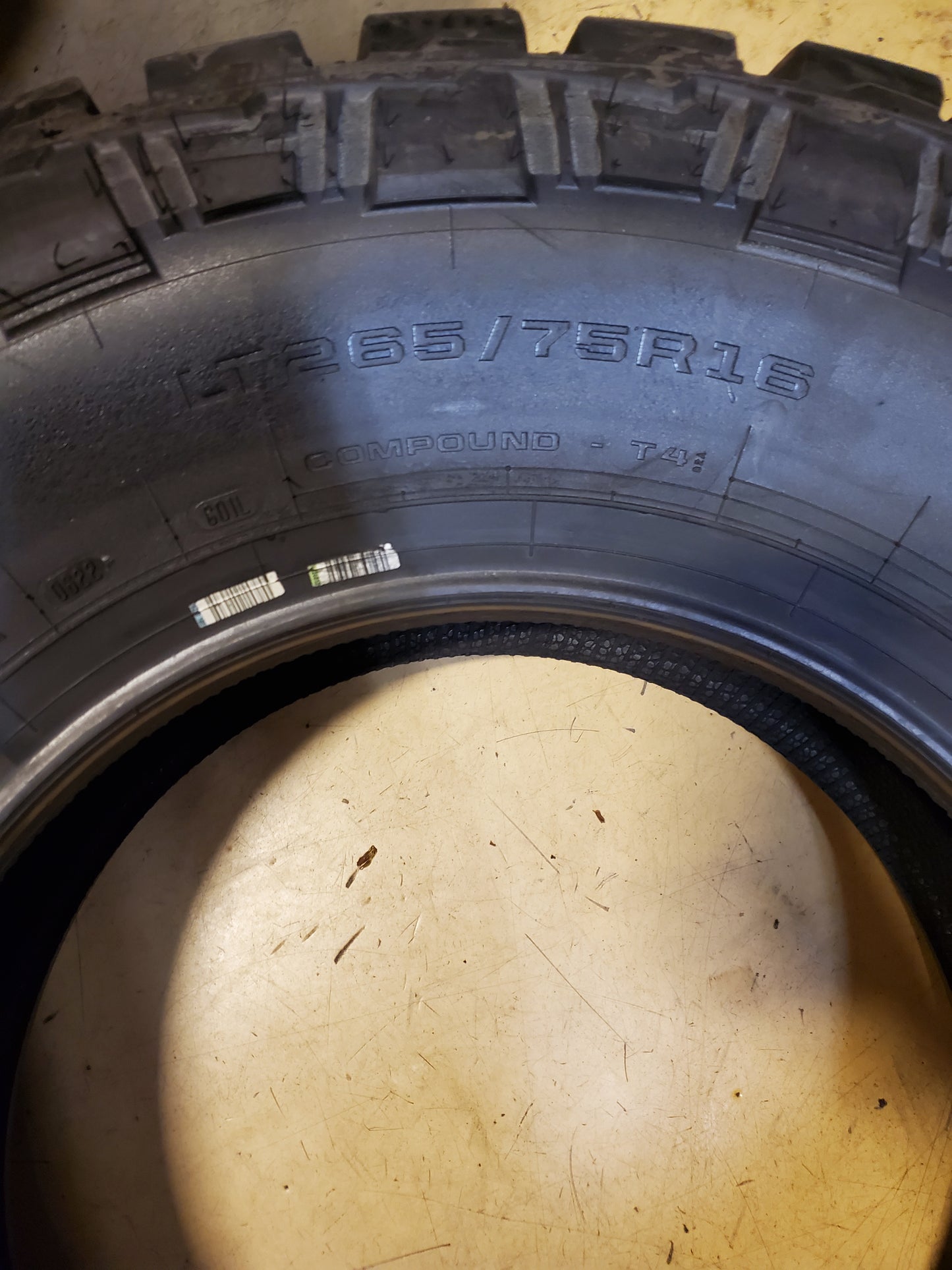 MICKEY THOMPSON BAJA LEGEND EXP RWL LT 265 75 16 123/120Q TIRE 90000067171