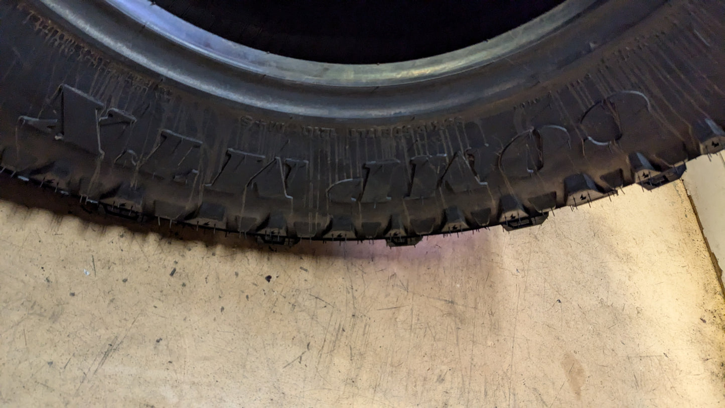 (Todo) 4 MUD CLAW COMP MTX BSW LT 35 12.5 17 12PLY 121Q MUD TERRAIN TIRE MTX94