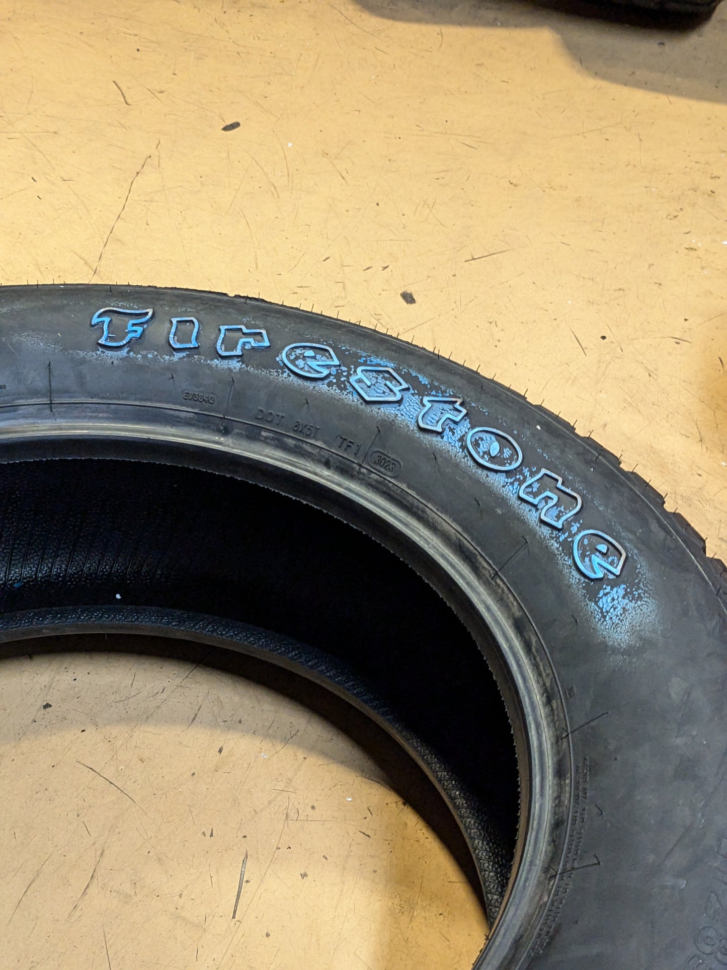 2 FIRESTONE TRANSFORCE AT RWL LT 285 60 20 125/122R ALL TERRAIN TIRE 250126