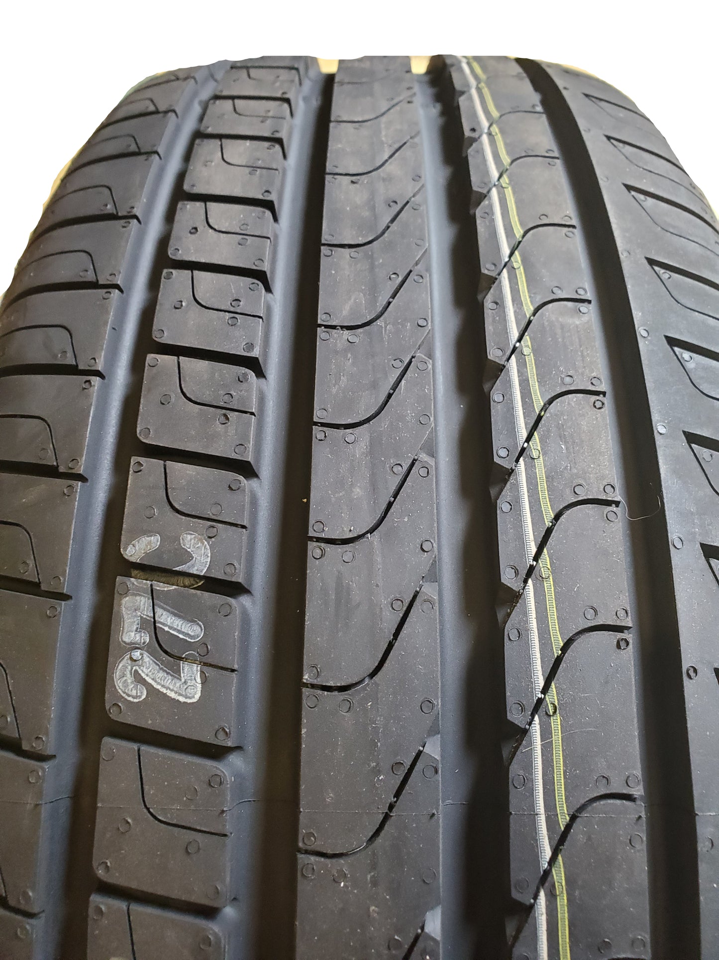 PIRELLI CINTURATO P7 BSW PIRELLI 225 55 17 97Y UHP TIRE 2661800