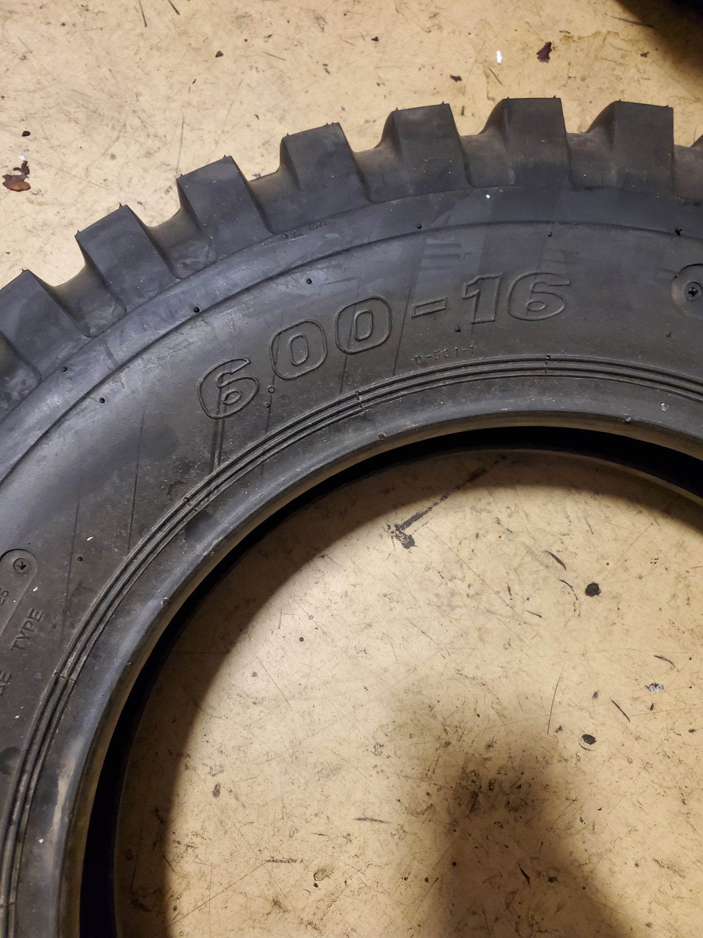 DEESTONE D501 BSW 6 16 6PLY MILITARY TIRE DS1249