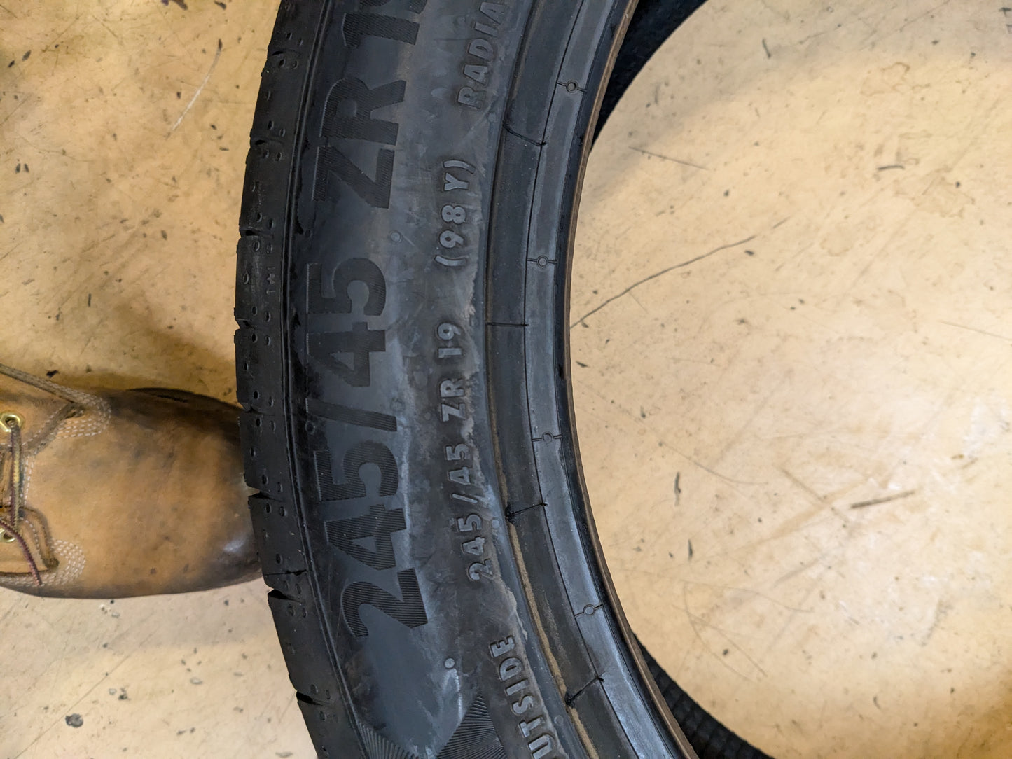 CONTINENTAL PREMIUMCONTACT 6 (MGT) MASERATI P 245 45 19 98Y SL UHP TIRE 03114750000