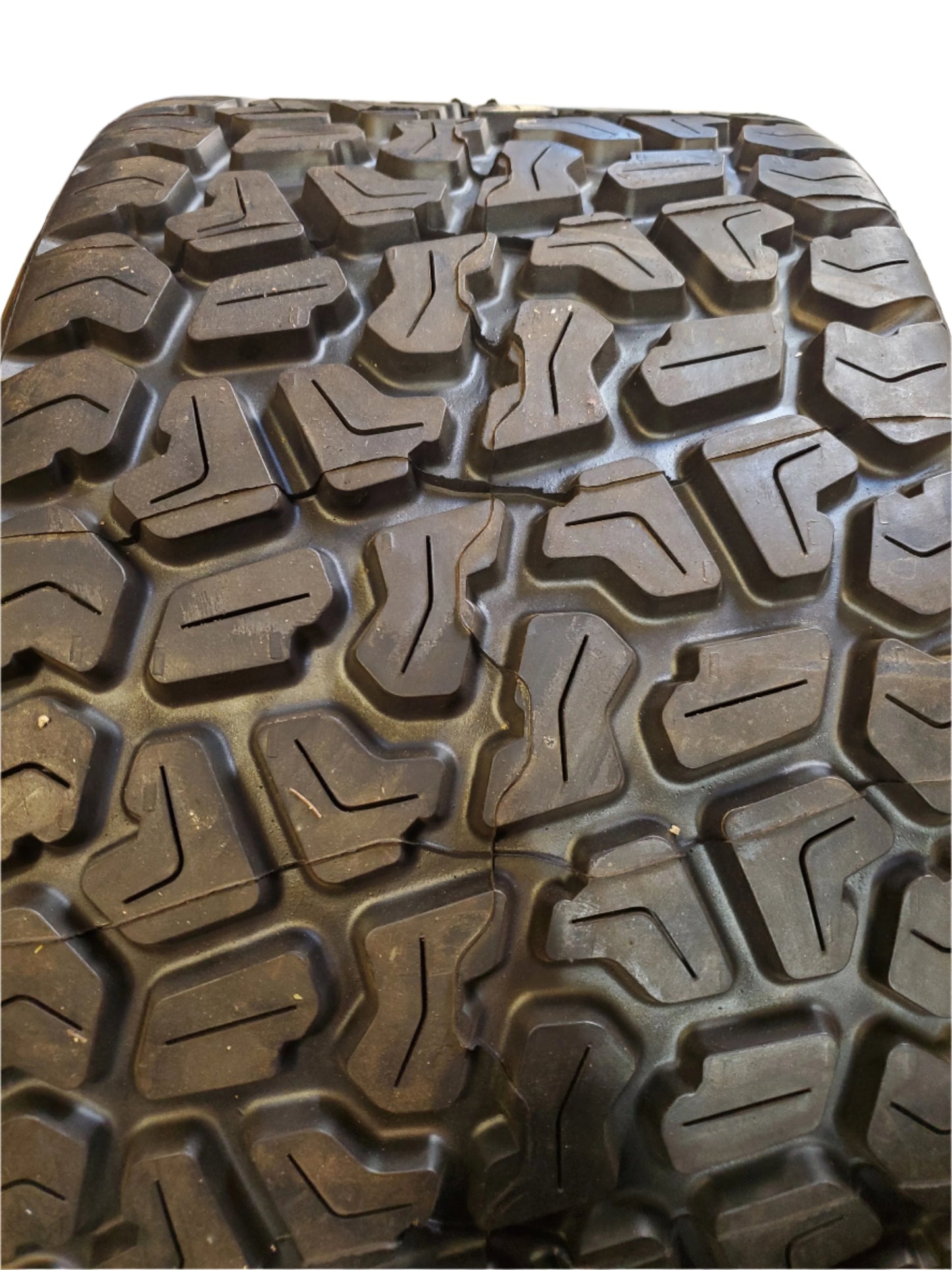MICHELIN X TWEEL TURF BSW 26 12 12 4-4 XL TRACTOR TWEEL TIRE 08189