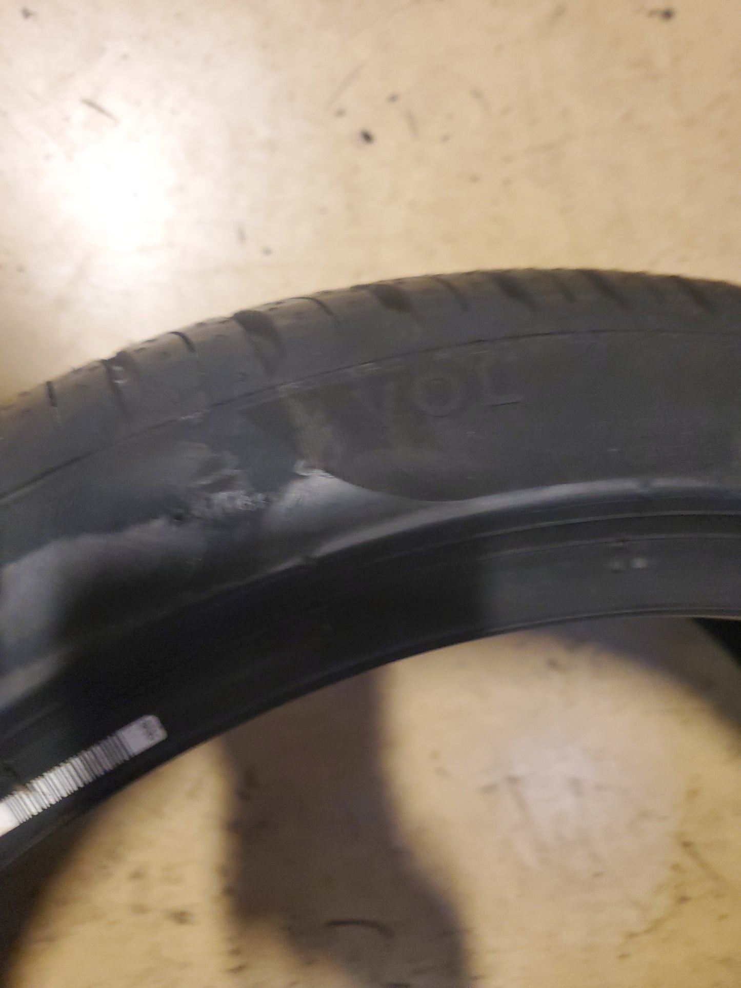 PIRELLI P ZERO ALL SEASON VOL BSW P 235 40 19 96V XL UHP TIRE 3850400
