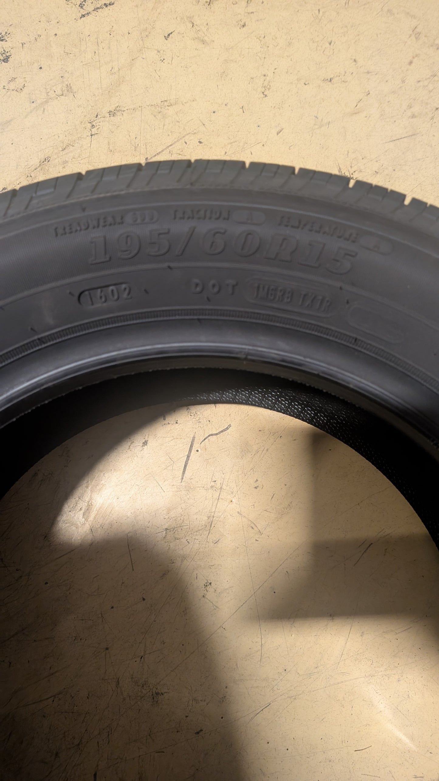 GOODYEAR RELIANT ALL SEASON BSW P 195 60 15 88V TIRE 682035597