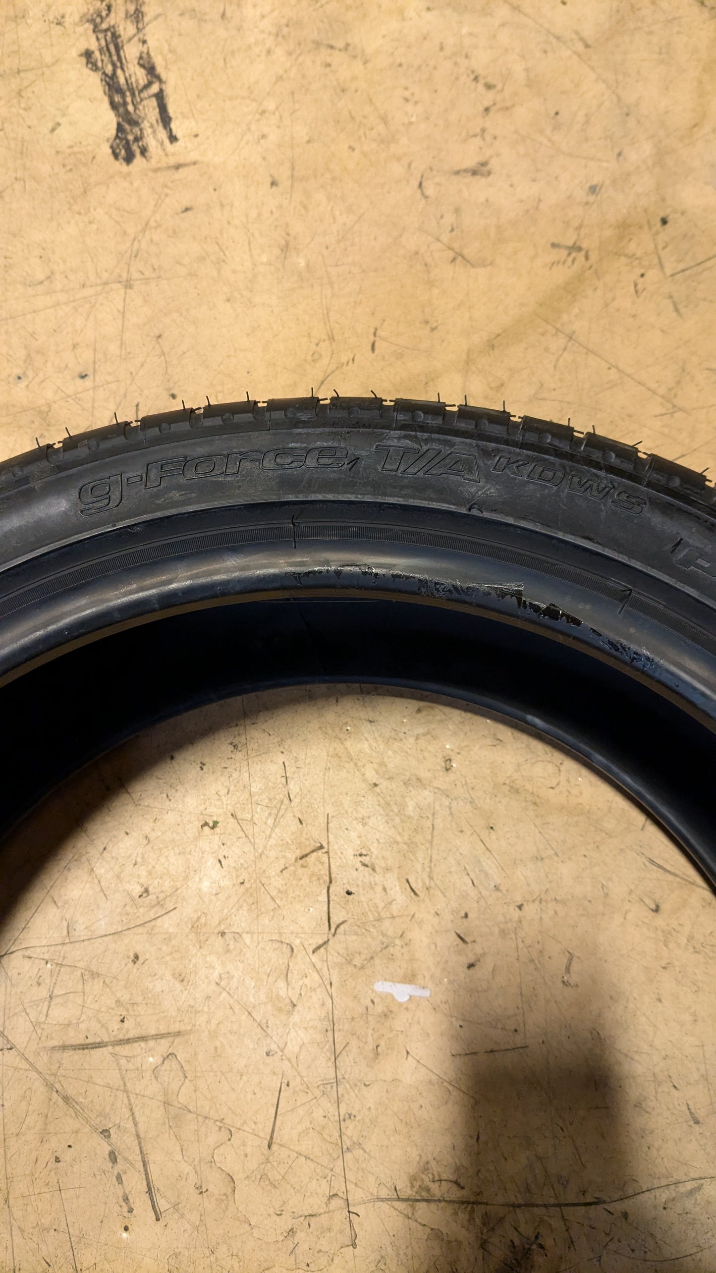 NOS BFGOODRICH GFORCE T/A KDWS BSW P 215 45 18 89W ALL SEASON TIRE 21159