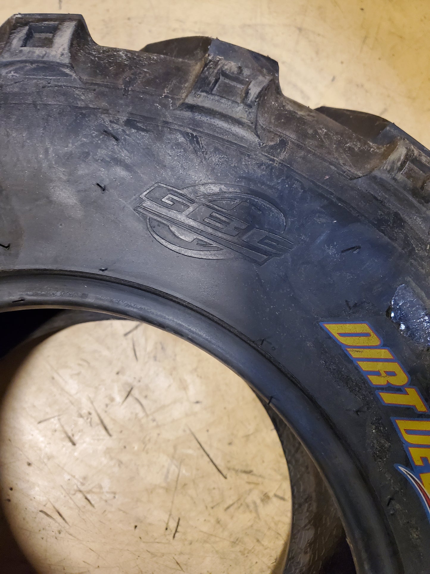 NOS GREENBALL DIRT DEVIL X/T BSW 28 10 12 6PLY ATV/UTV TIRE DR1221