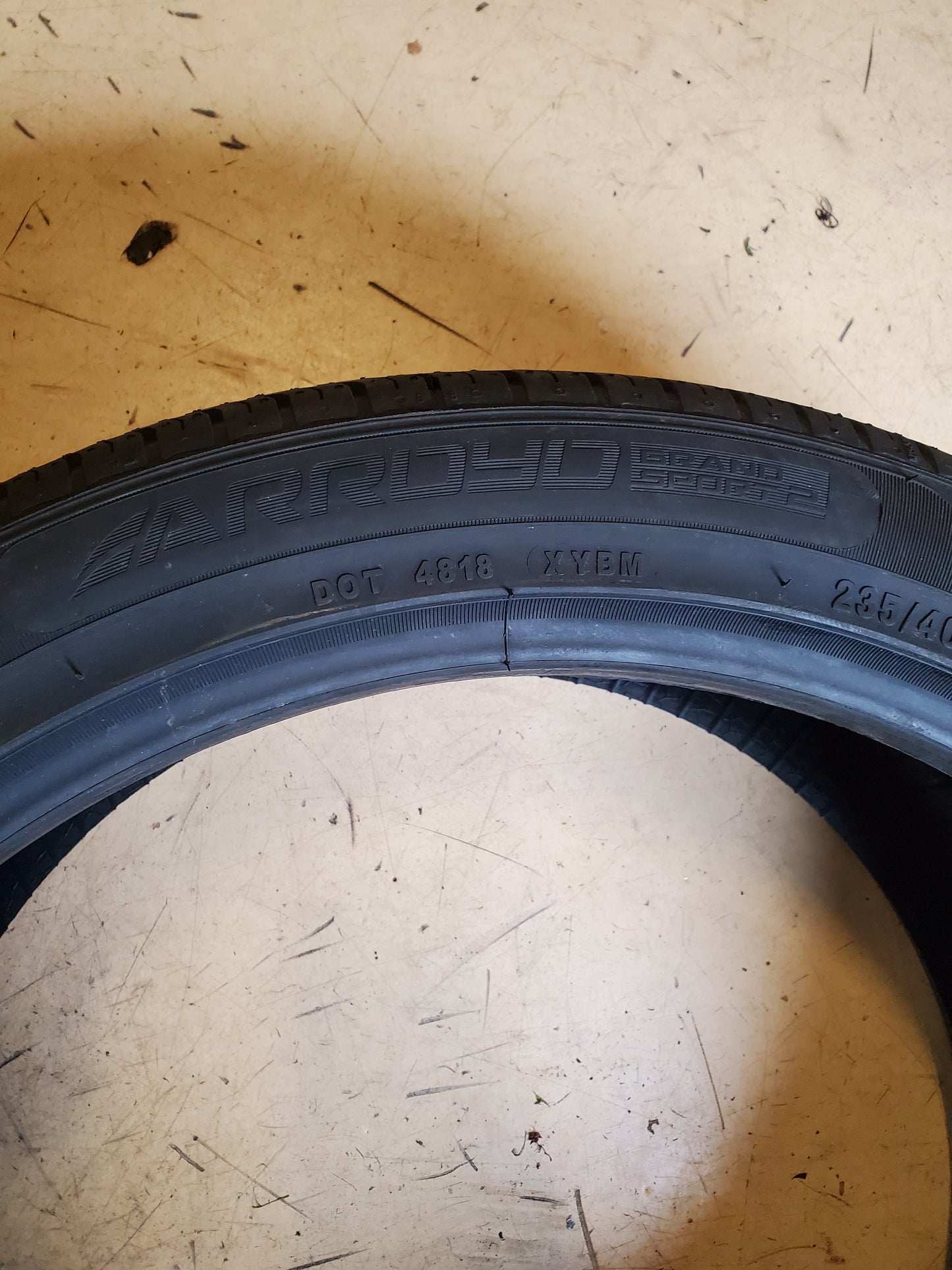 ARROYO GRAND SPORT 2 BSW P 235 40 19 96W XL ALL SEASON TIRE AGS262