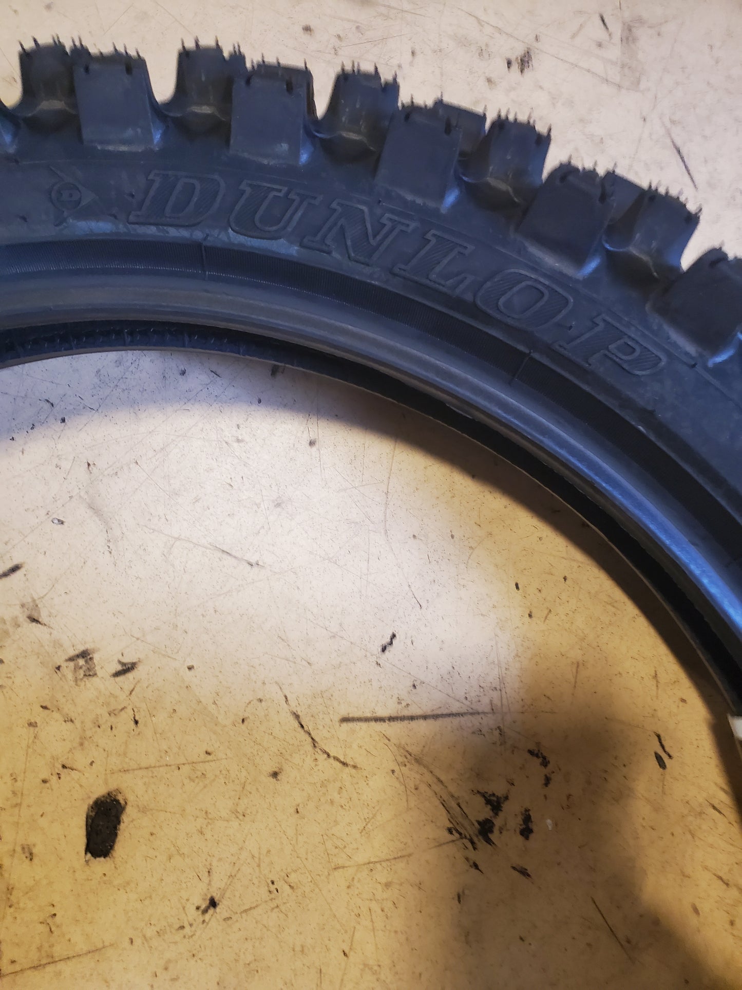 DUNLOP GEOMAX MX34 BSW 100 90 19 57M REAR DIRT BIKE TIRE 2109830014