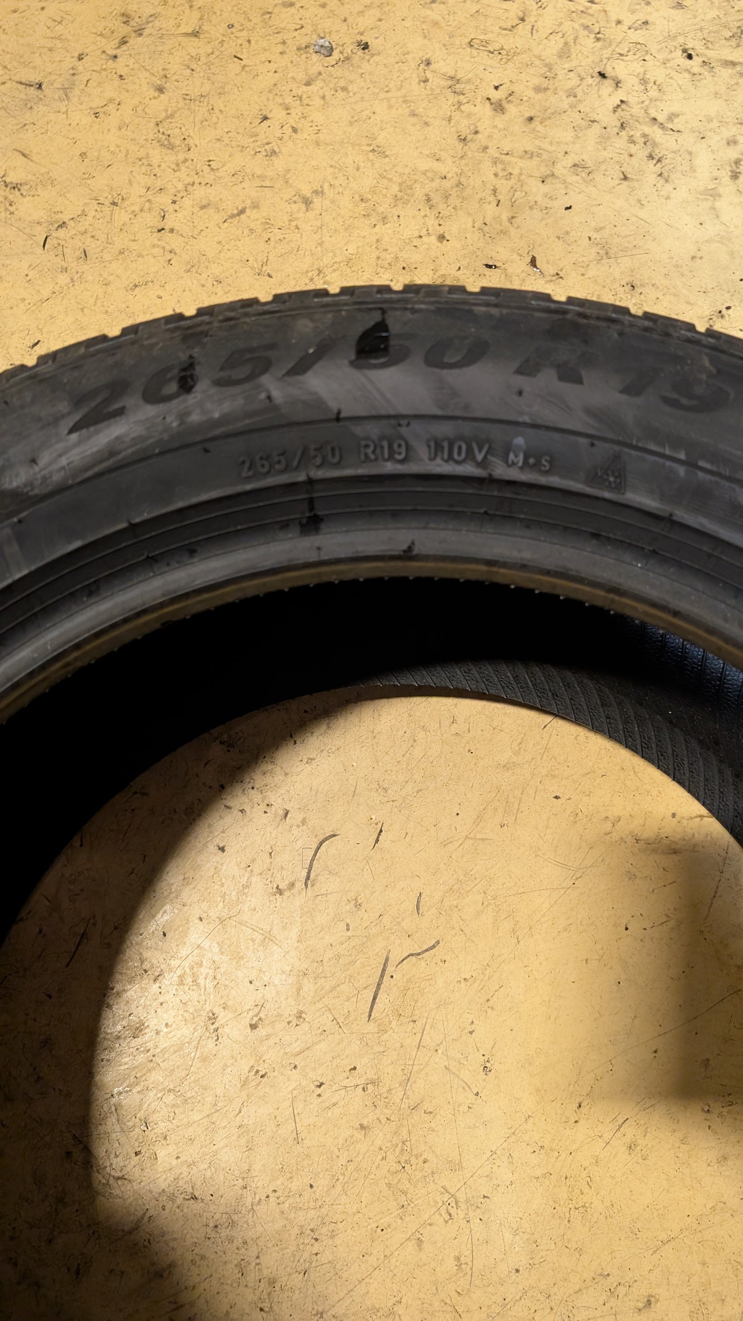 NOS PIRELLI SCORPION WINTER NO BSW P 265 50 19 110V XL TIRE 2287400