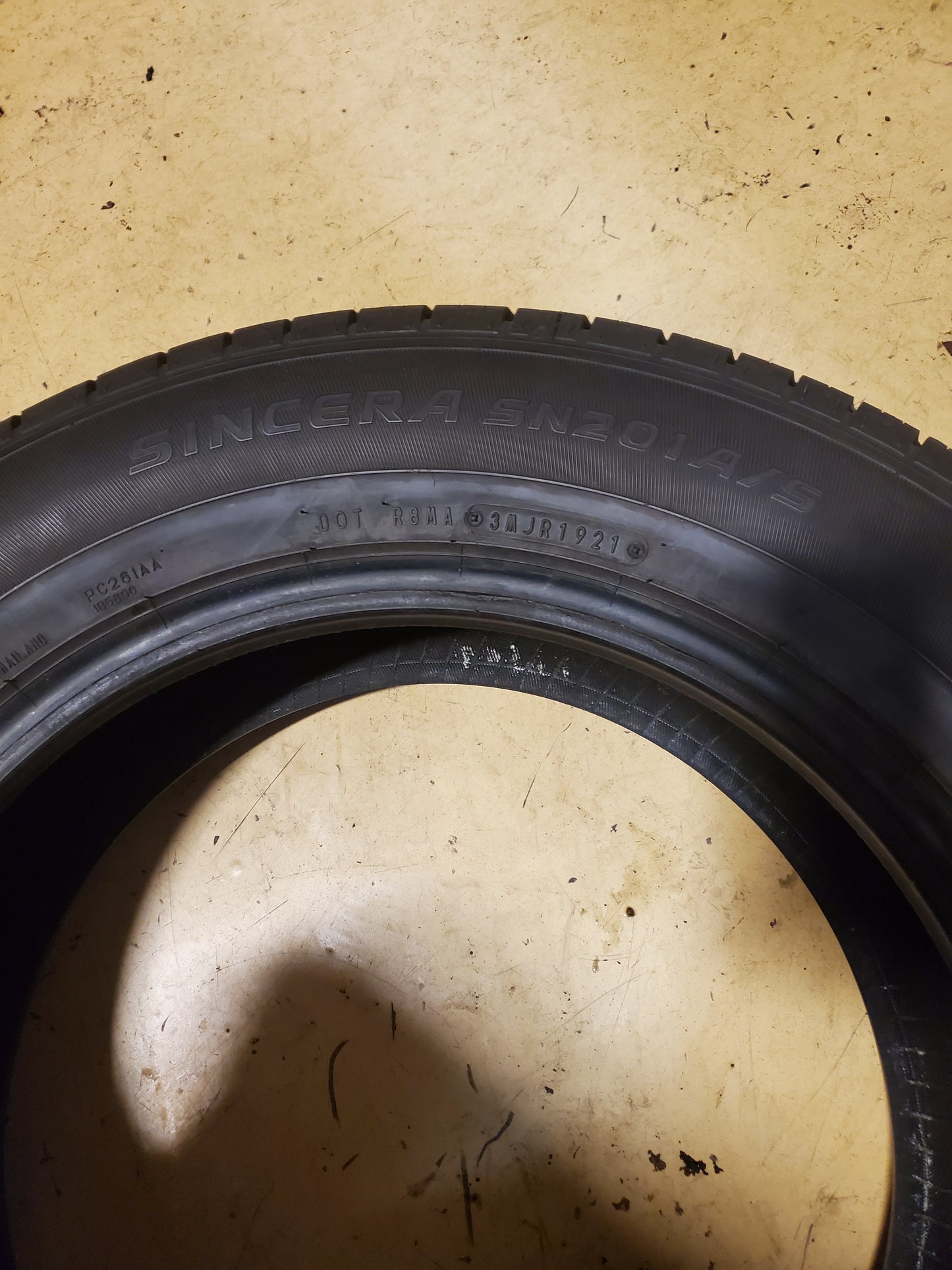 USED 10.5/32" FALKEN SINCERA SN201 A/S BSW P 205 65 16 95H ALL SEASON TIRE 28621876