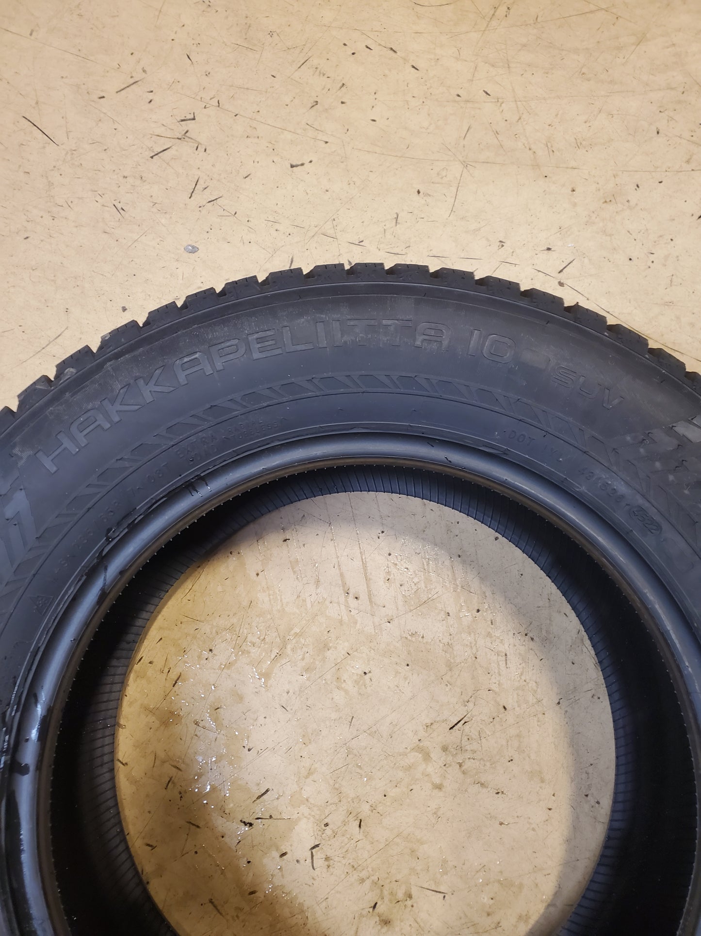 NOKIAN HAKKAPELIITTA 10 SUV STUDDED BSW P 235 65 17 108T XL WINTER TIRE TS32478
