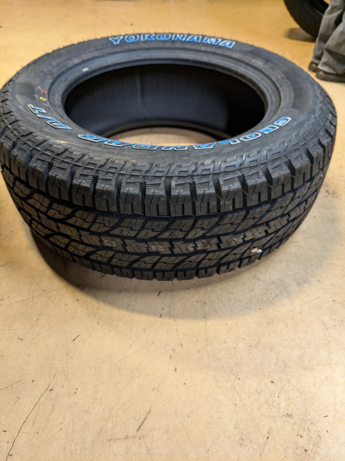 YOKOHAMA GEOLANDER A/T G015 LT 265 60 18 119/116S LRE 10 PLY TIRE 110101683