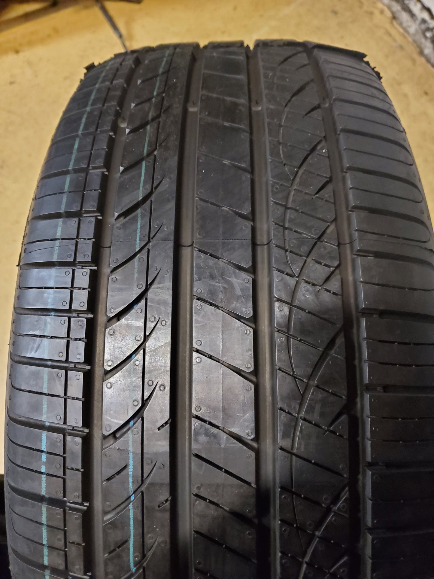 NOS HANKOOK VENTUS S1 NOBLE2 MOE BSW P 255 45 19 104H XL UHP TIRE 1022328