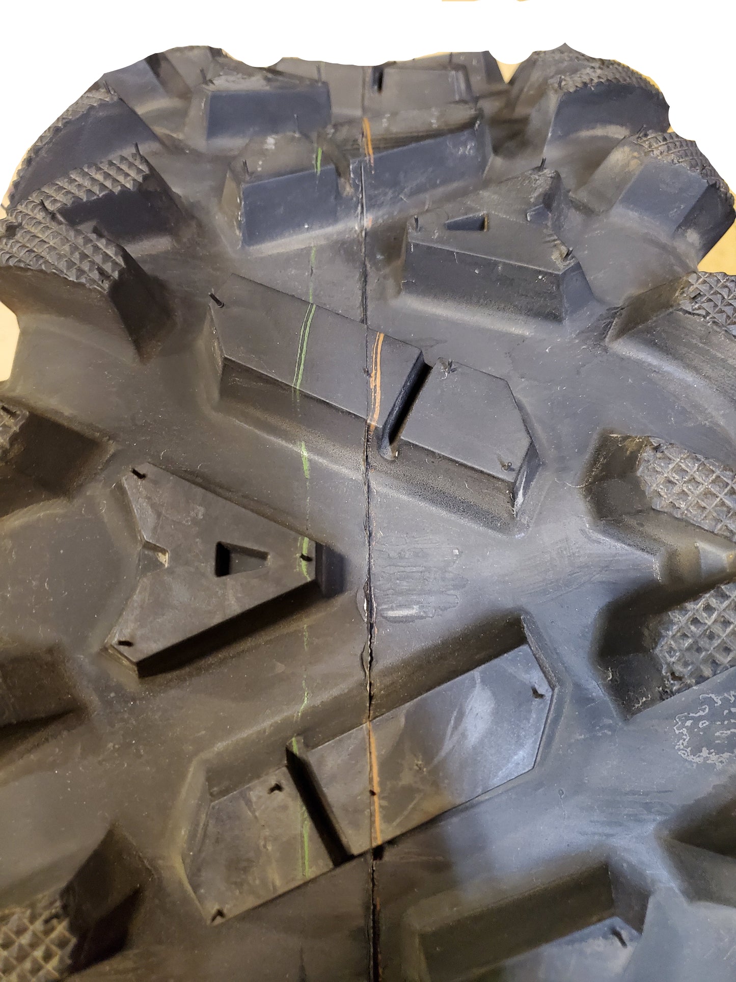 NOS SUNF BSW AT 25 10 11 50J 6PLY ATV/UTV TIRE S251011