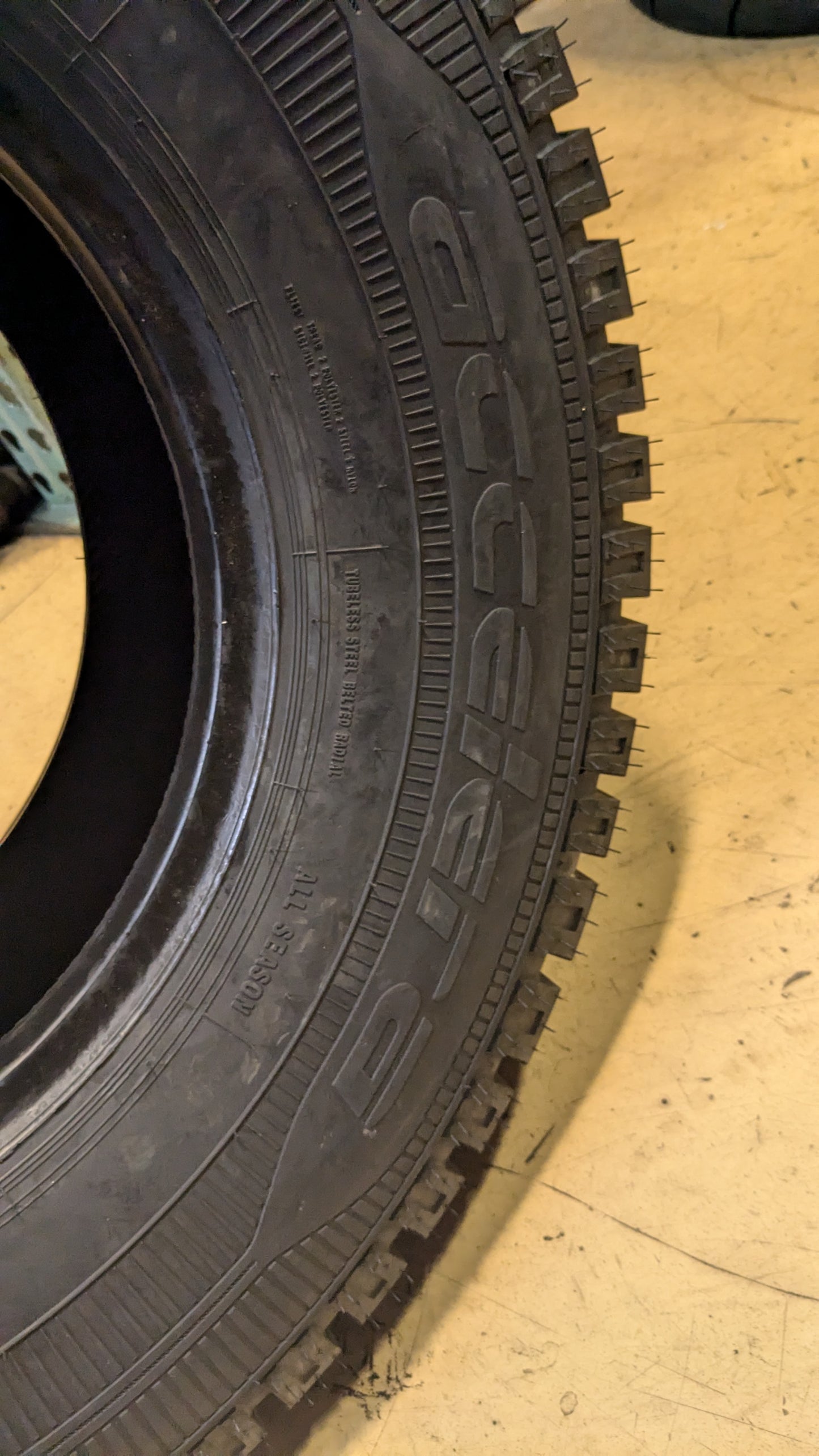 ACCELERA EPSILON AT BSW BSW LT 285 75 16 126/123R LRE 10PLY ALL TERRAIN TIRE 1200049390