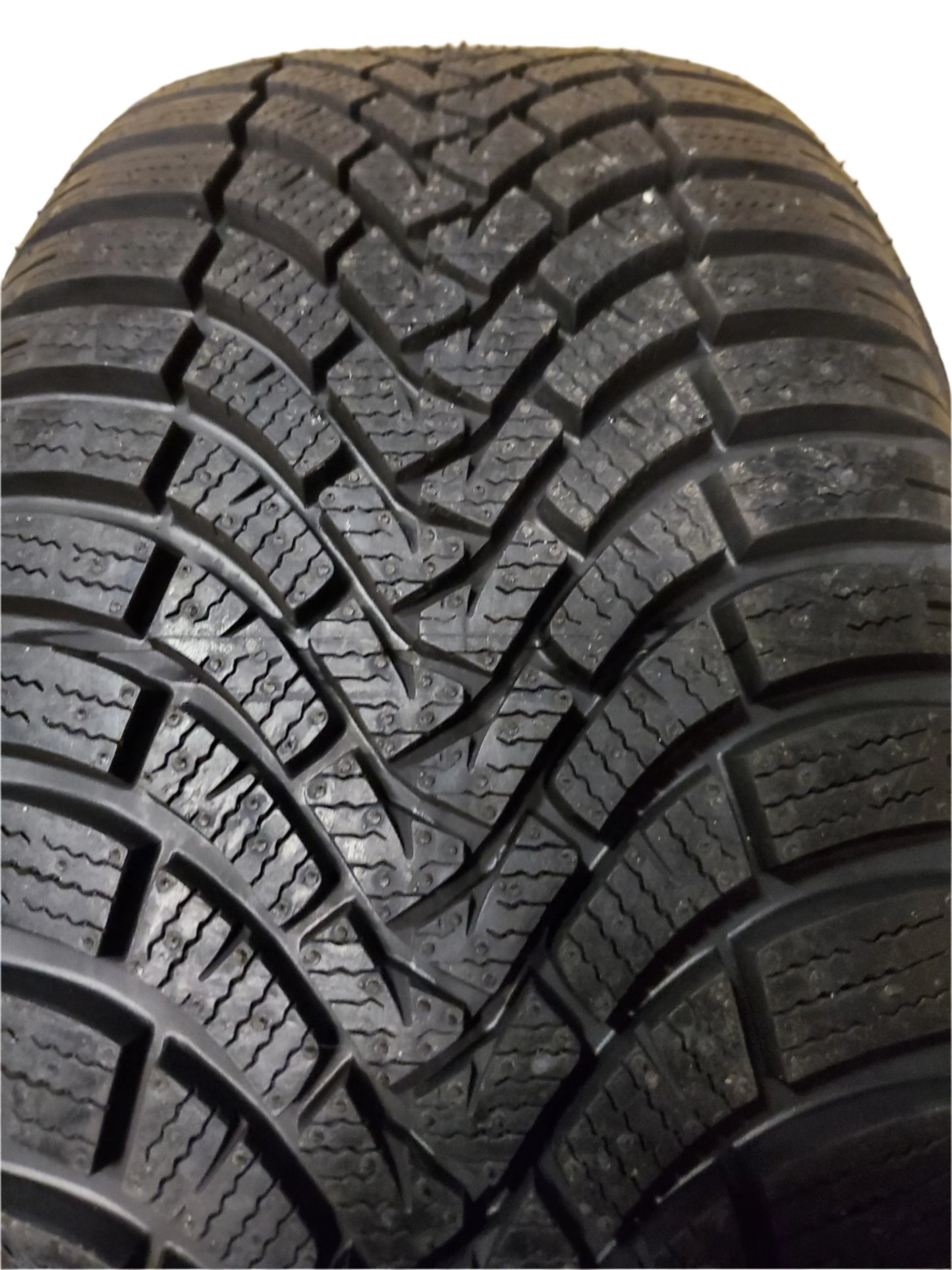 FALKEN EUROWINTER HS01 BSW P 225 45 17 94V WINTER TIRE 28522795