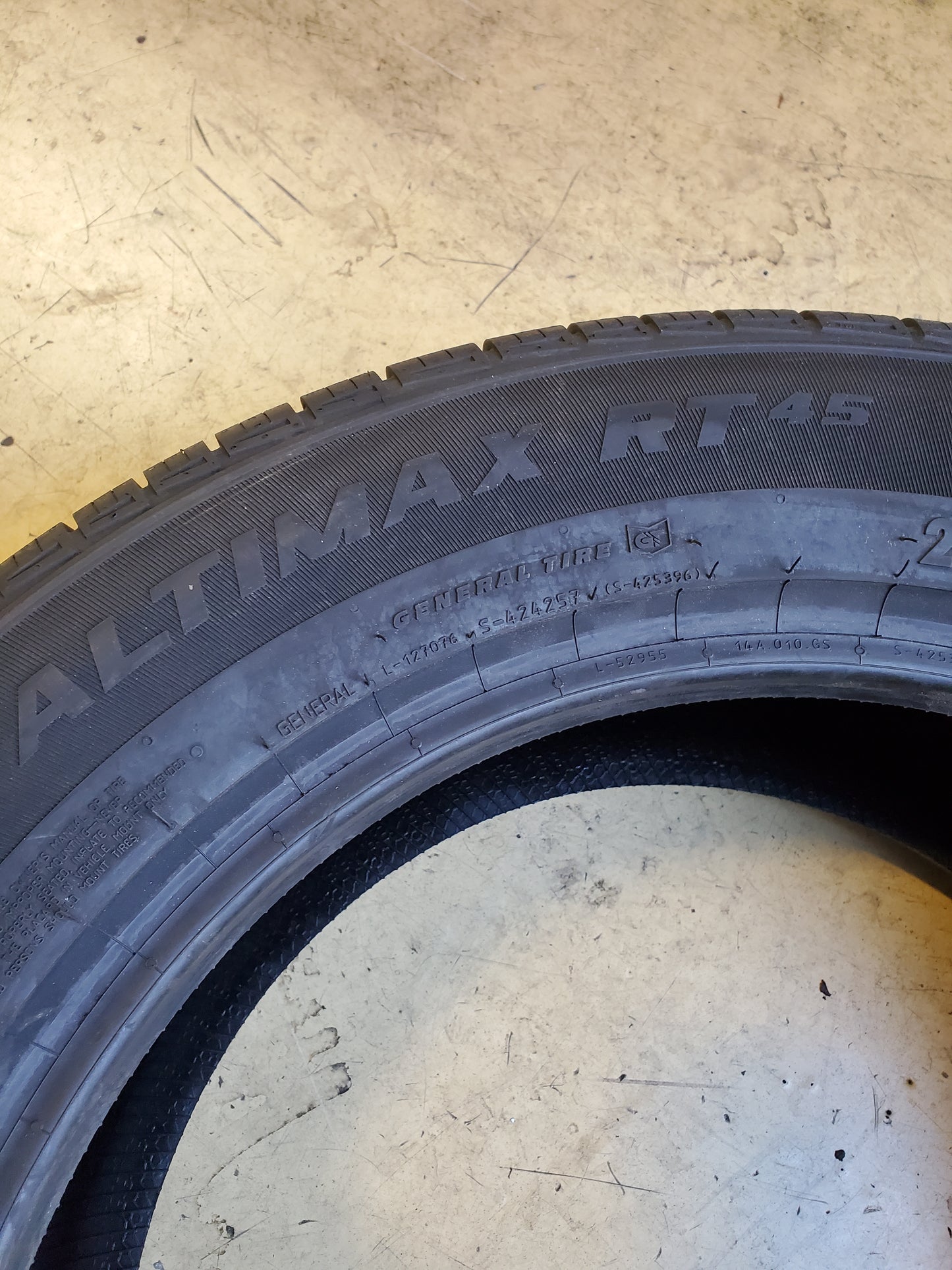GENERAL ALTIMAX RT45 BSW P 245 55 18 103T ALL SEASON TIRE 15576690000