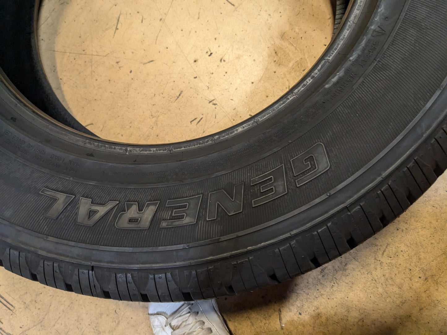 GENERAL GRABBER HTS60 BSW P 255 65 18 111S ALL SEASON TIRE 4504900000