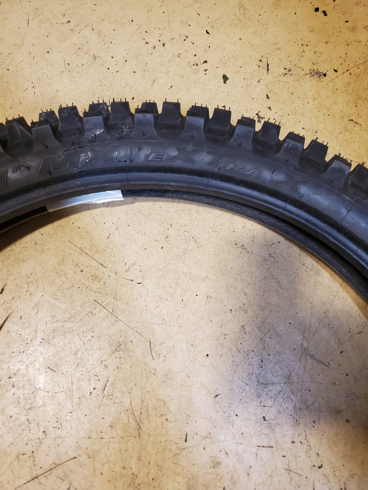 NOS PIRELLI SCORPION MXEXTRA X BSW 80 100 14 51M DIRT BIKE TIRE P211457