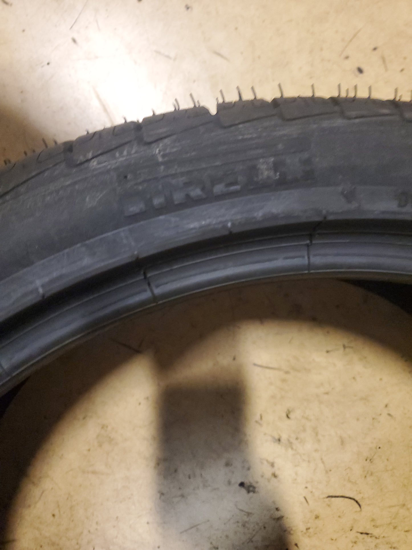 PIRELLI CINTURATO P7 ALL SEASON BSW P 255 35 19 96V XL ALL SEASON TIRE 2146800
