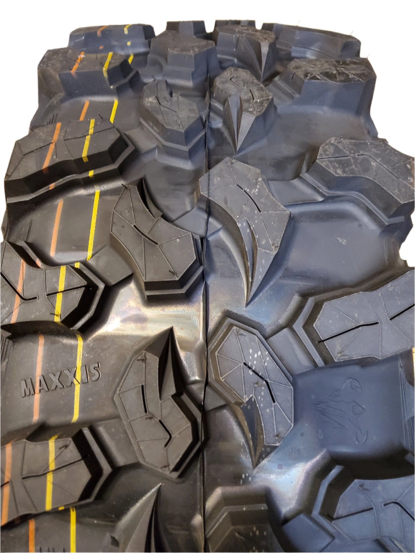 MAXXIS ML1 CARNIVORE BSW 31 10 15 8PLY ATV/UTV TIRE TM00020300