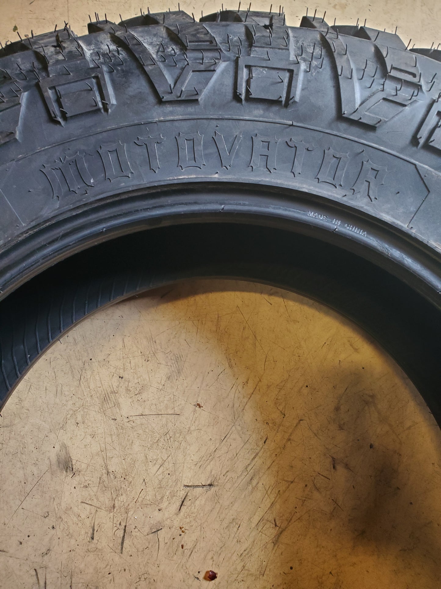 EFX MOTOVATOR BSW 34 9.5 18 8PLY ATV/UTV TIRE MV349515