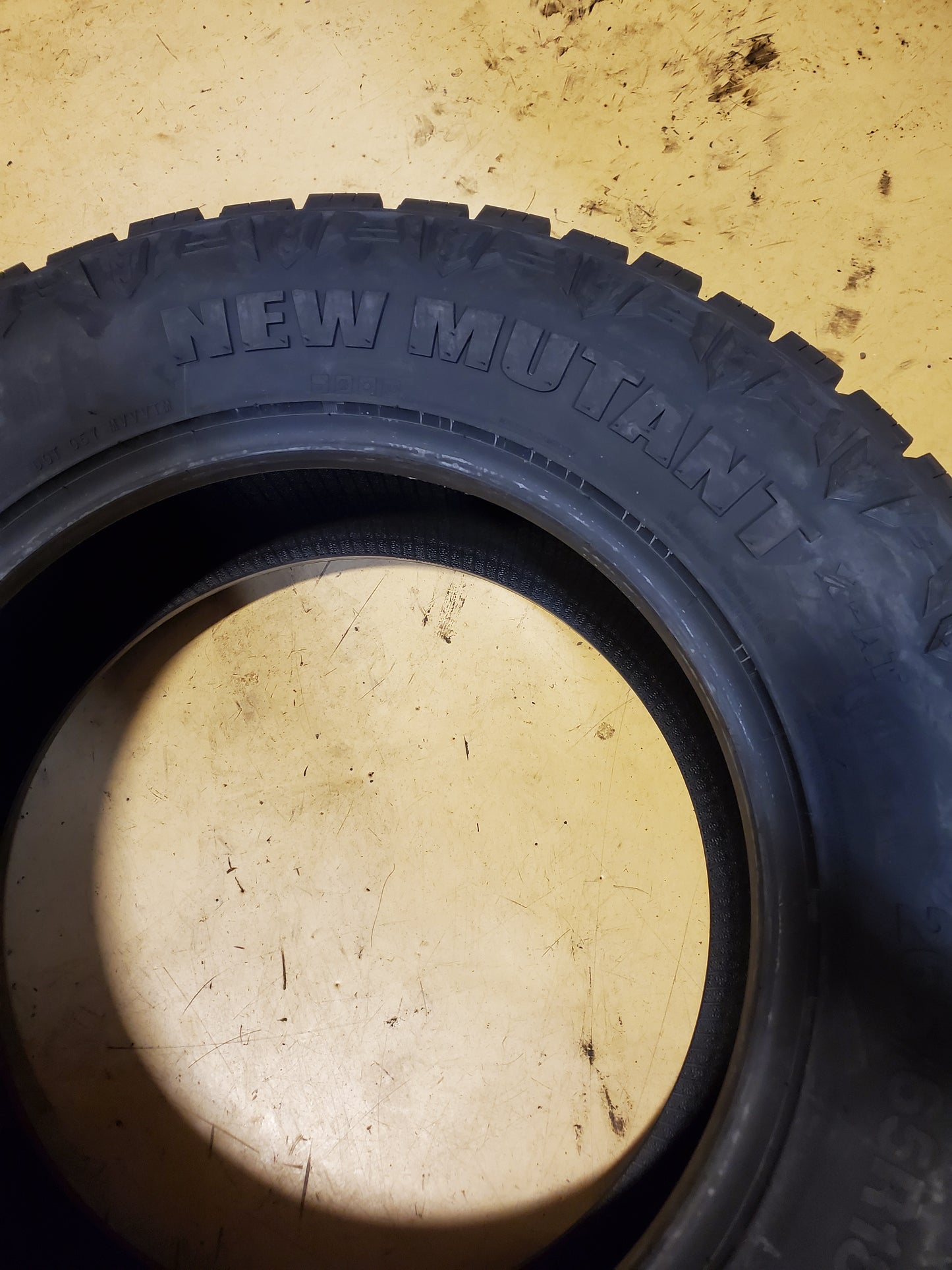PREDATOR NEW MUTANT X-AT BSW P 265 65 18 116T XL ALL TERRAIN TIRE NPRXATS15