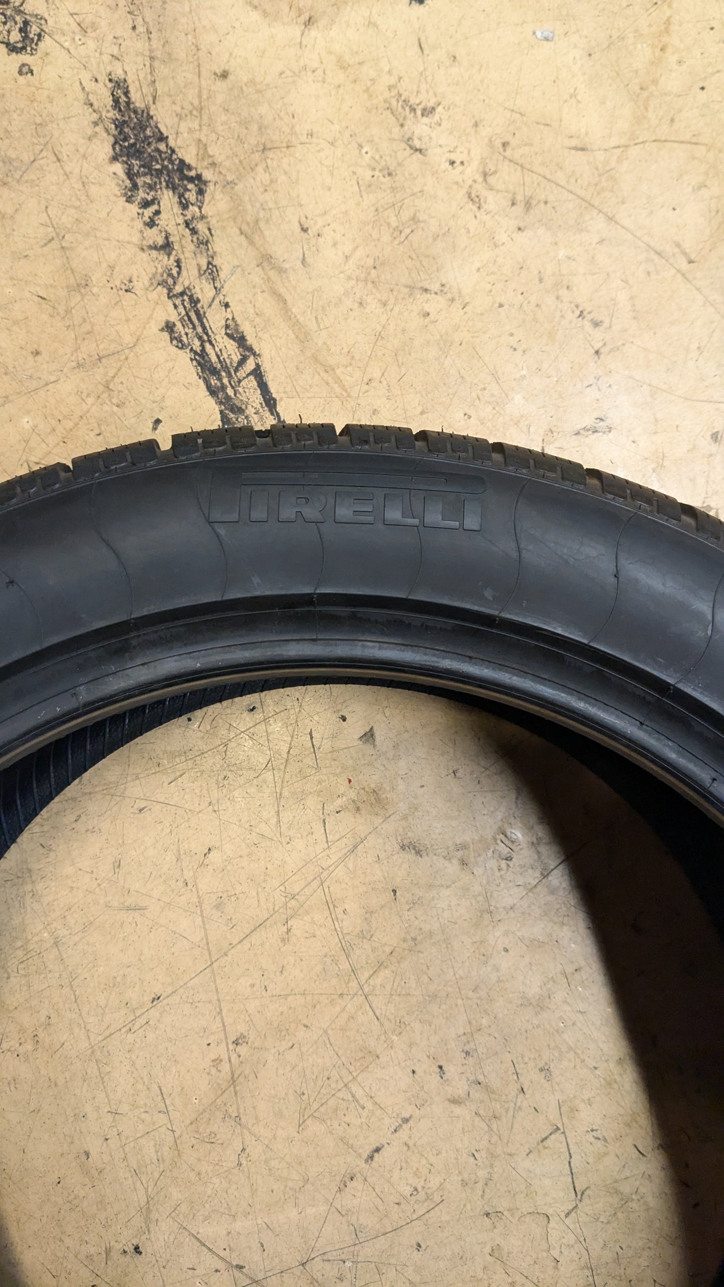 NOS PIRELLI WINTER SOTTOZERO SERIE 2 BSW P 265 45 20 108W WINTER TIRE 1877900