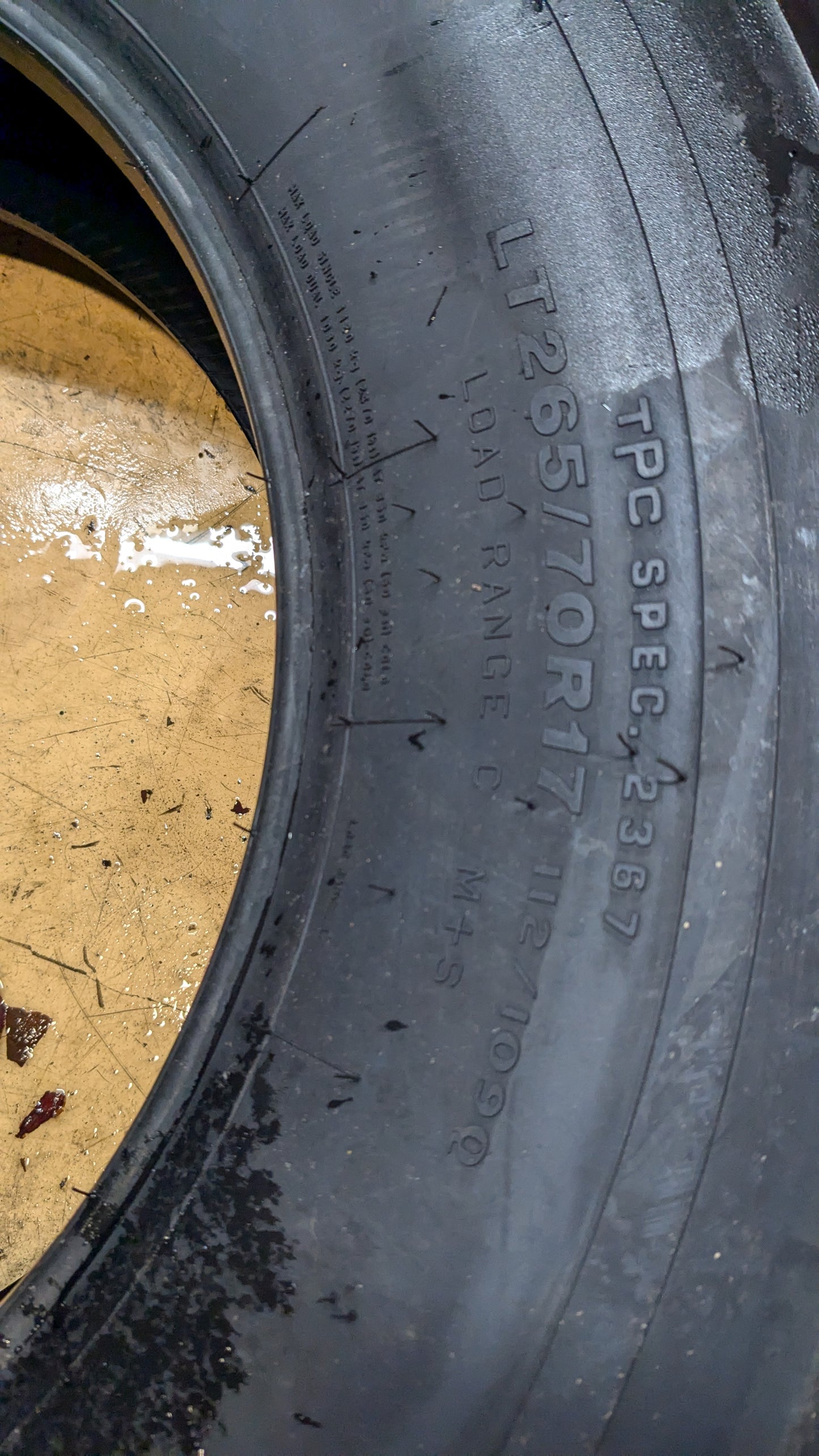 2 BRIDGESTONE DUELER A/T RHS BSW LT 265 70 17 112/109Q 6PLY TIRE 005494