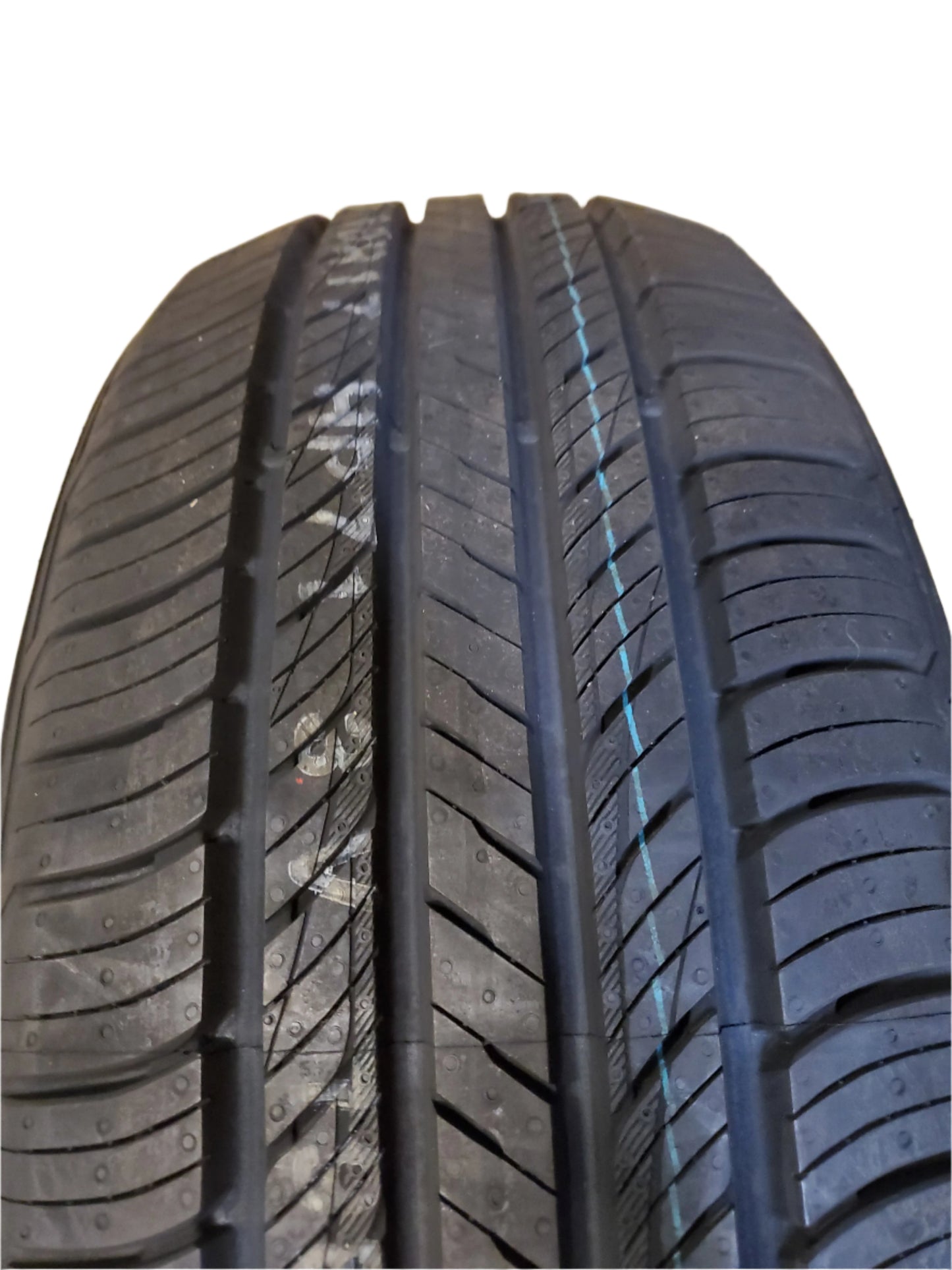 KUMHO CRUGEN HP71 BSW P 235 60 17 102V ALL SEASON TIRE 2230163