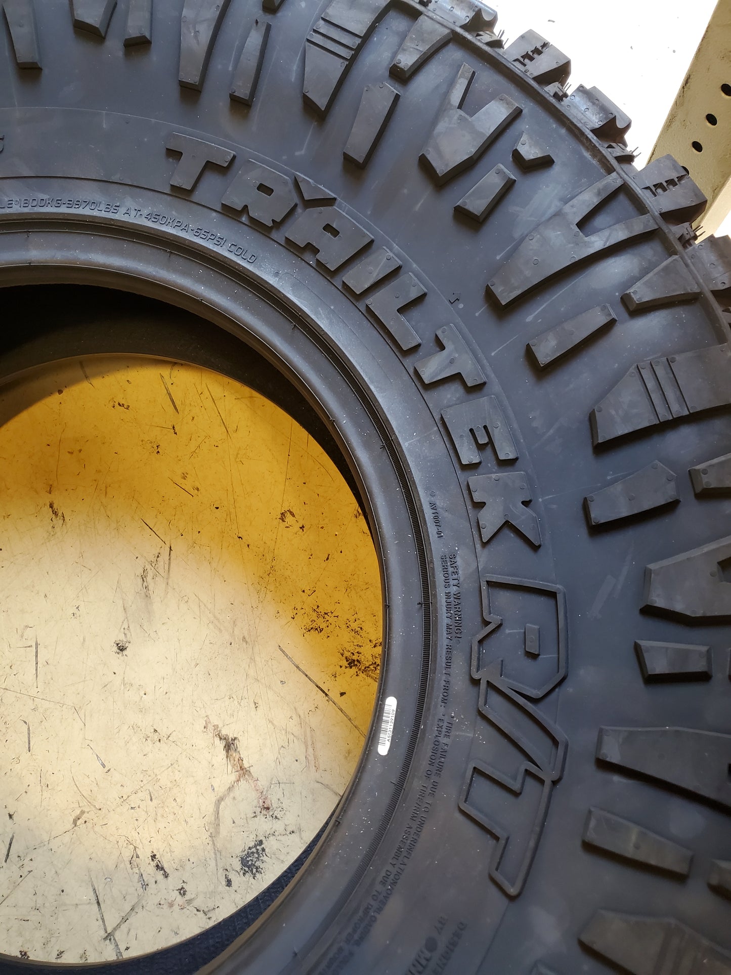 AVIX TRAILTEK R/T BSW LT 37 12.5 17 128Q 10PLY RUGGED TIRE AVX171800