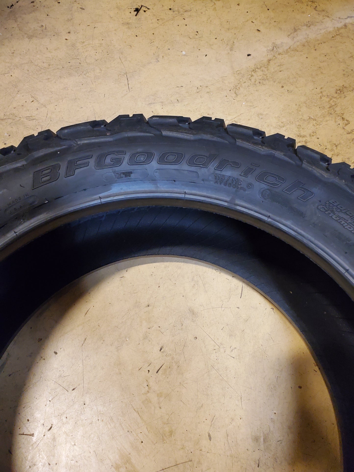 BFGOODRICH ALL-TERRAIN T/A KO3 LT 275 50 22 119/116S 10PLY TIRE 17599