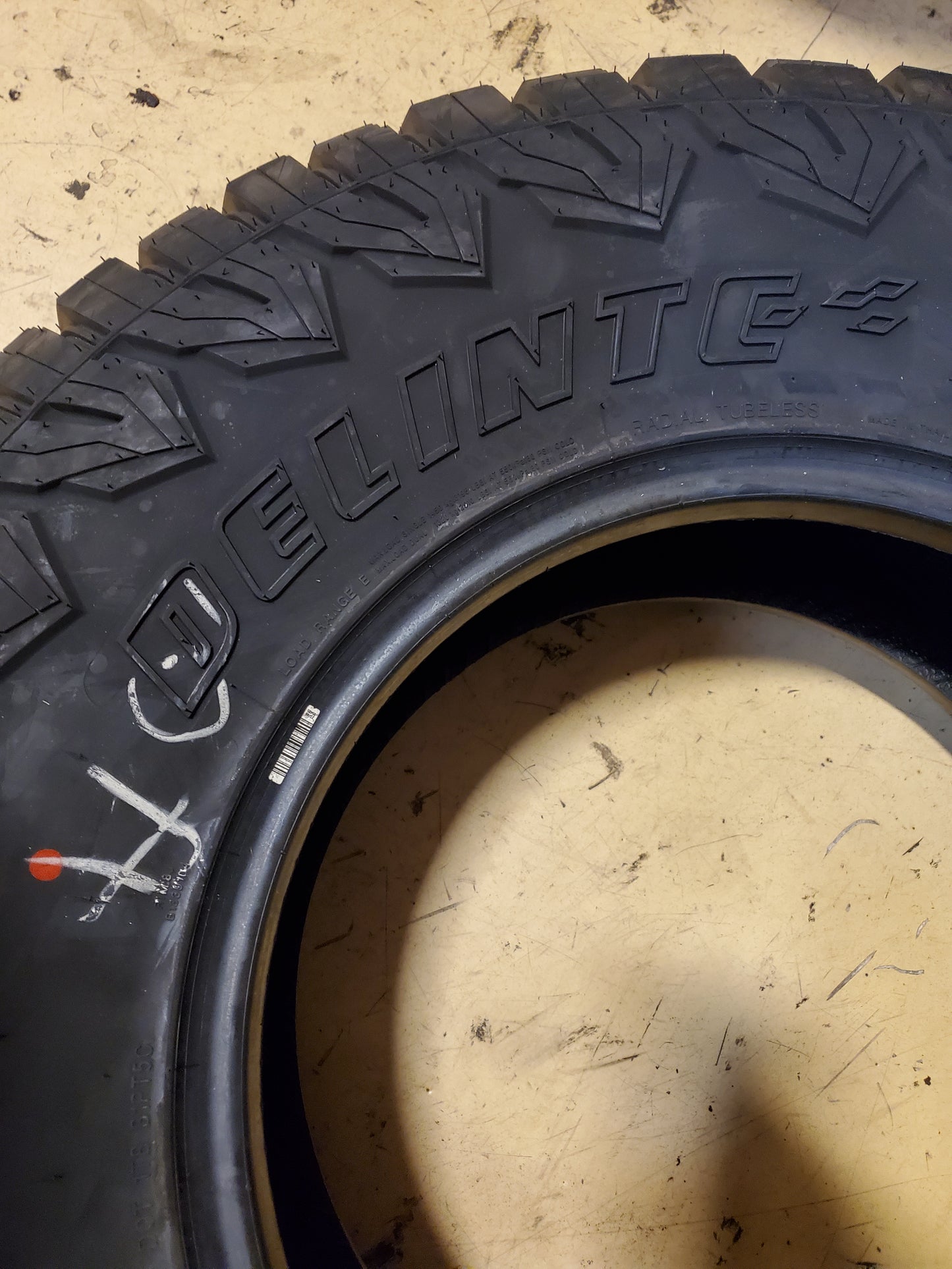 DELINTE DX-20 BANDIT X/T BSW LT 285 75 17 121/118Q RUGGED TIRE 834003