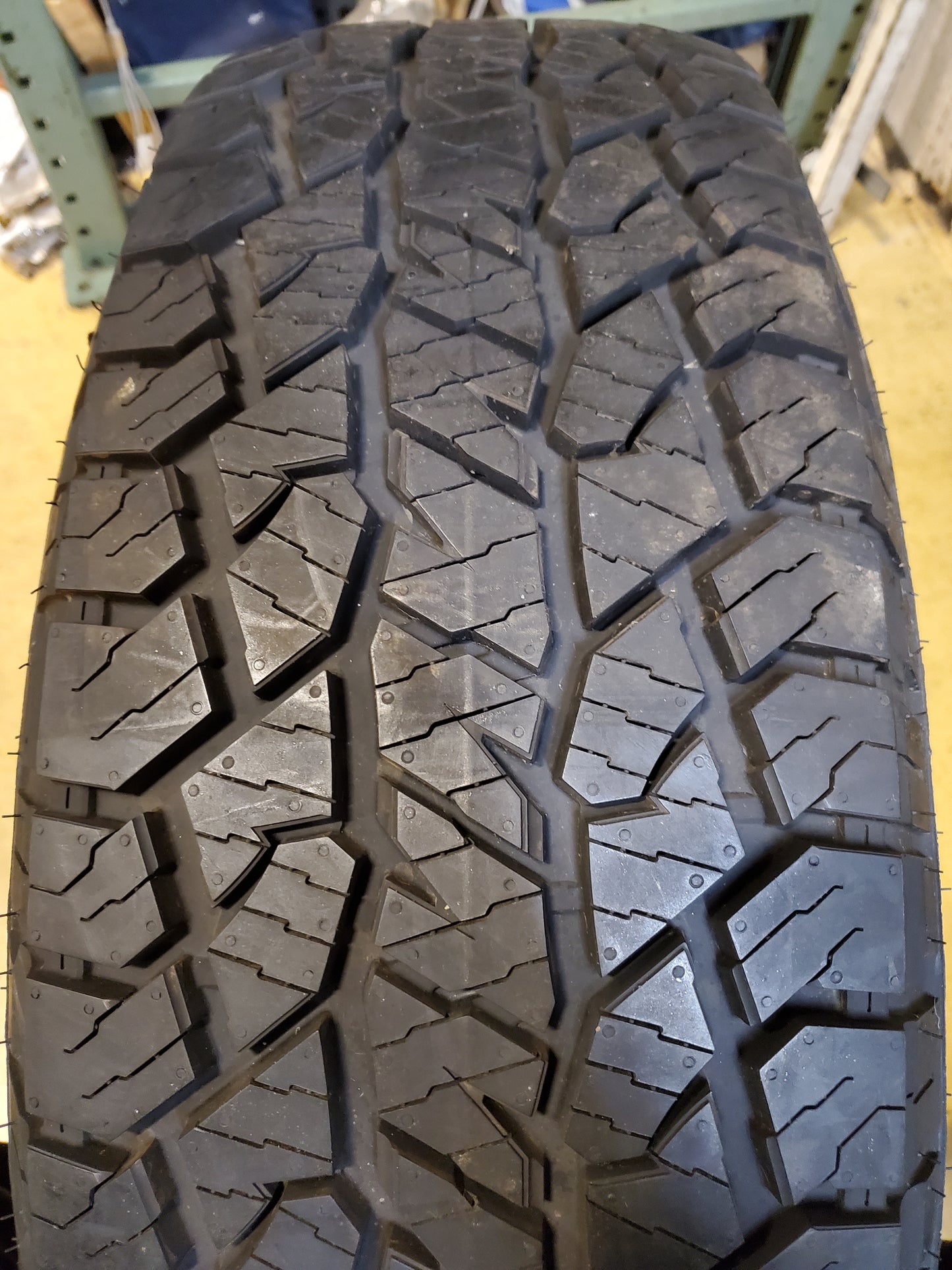 HANKOOK DYNAPRO AT2 XTREME BSW P 265 70 18 116T ALL TERRAIN TIRE 1031247
