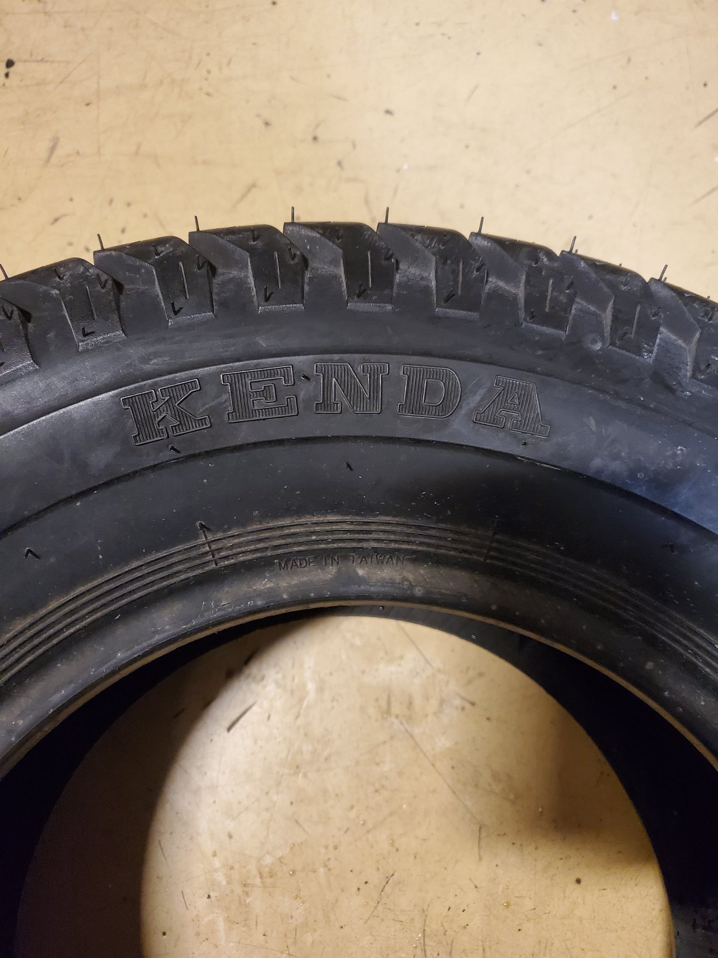 KENDA SUPER TURF K500 BSW P 24 9.50 12 4PLY LAWN MOWER TIRE 24950