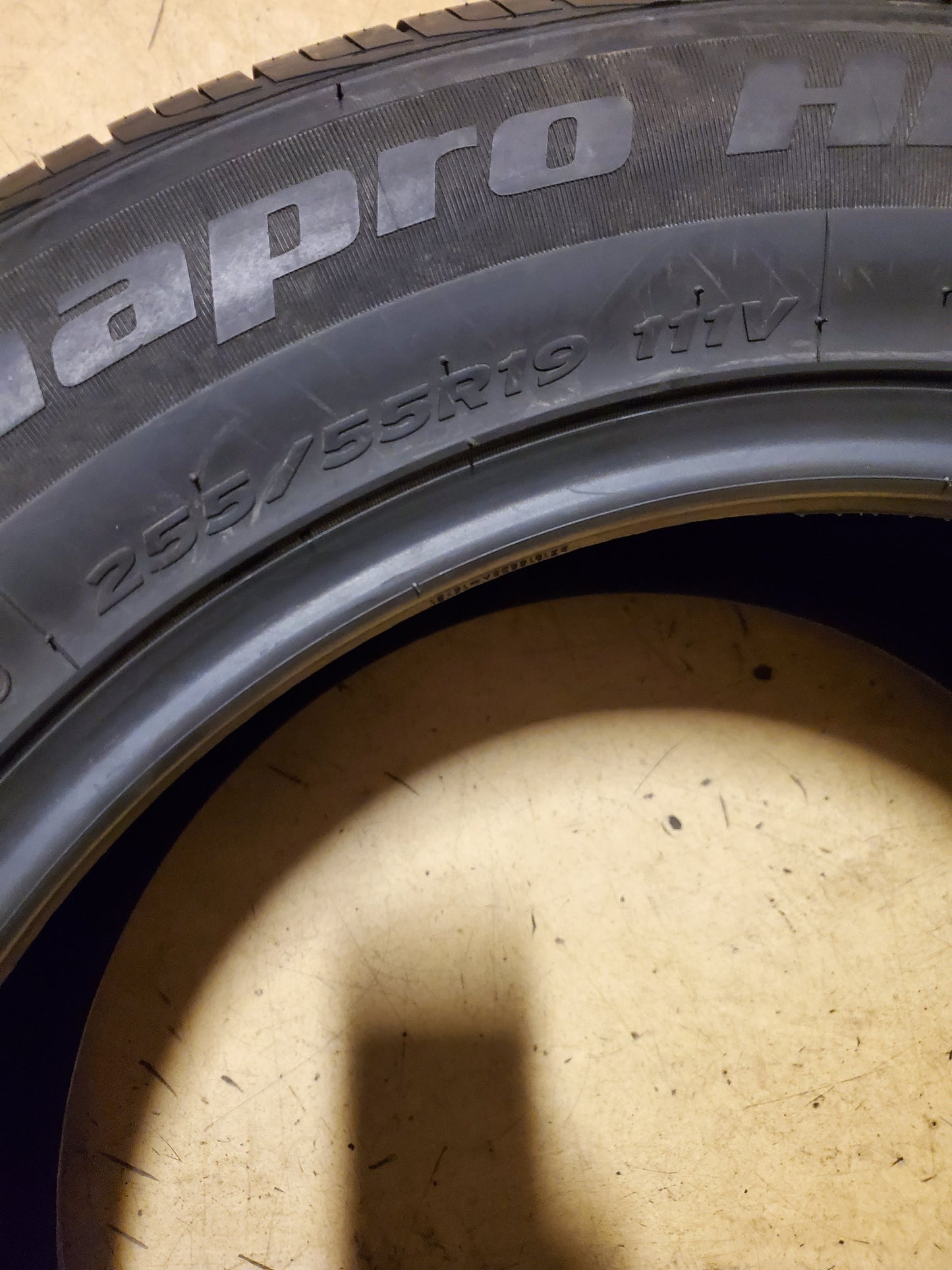 NOS HANKOOK DYNAPRO HP2 RA33 BSW P 255 55 19 11V XL ALL SEASON TIRE 1015396