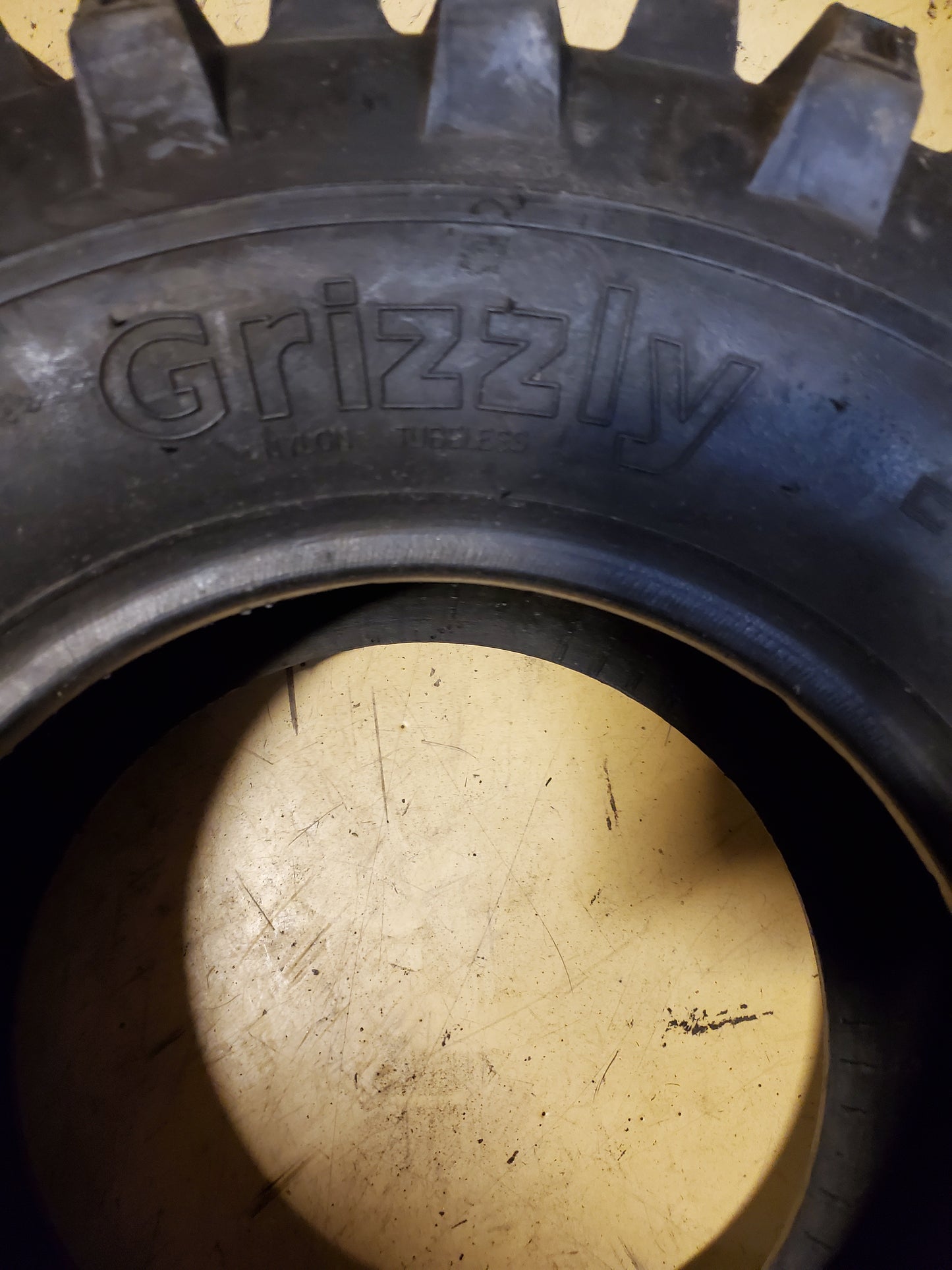 VEE RUBBER GRIZZLY BSW 24 10 11 6PLY ATV/UTV TIRE AT1093