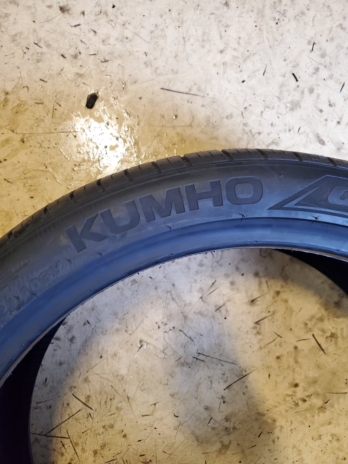KUMHO CRUGEN HP71 ELECT BSW P 275 35 21 103Y XL ALL SEASON TIRE 2337123