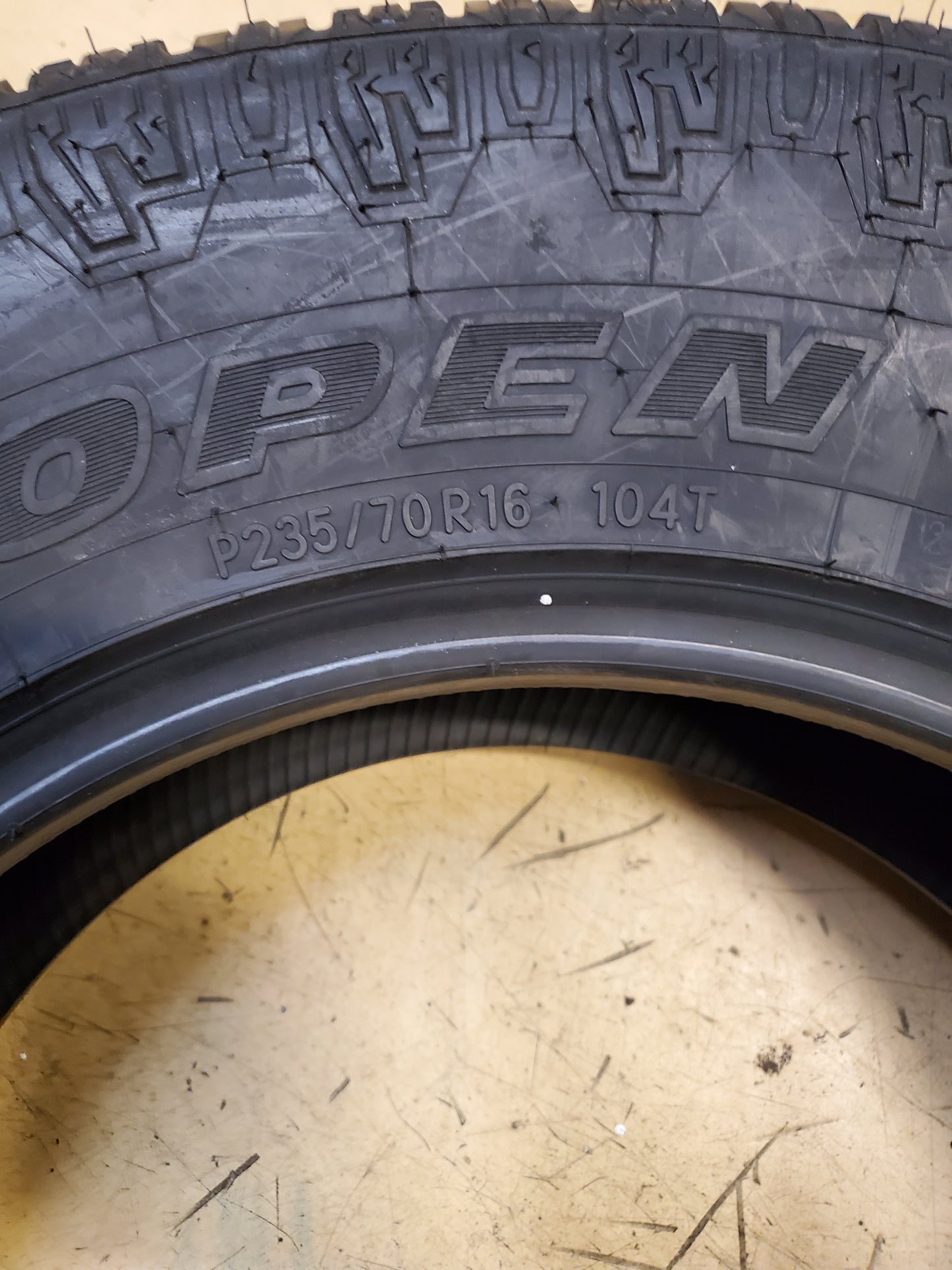 NOS TOYO OPEN COUNTRY AT II BSW P 235 70 16 104T ALL TERRAIN TIRE 352270