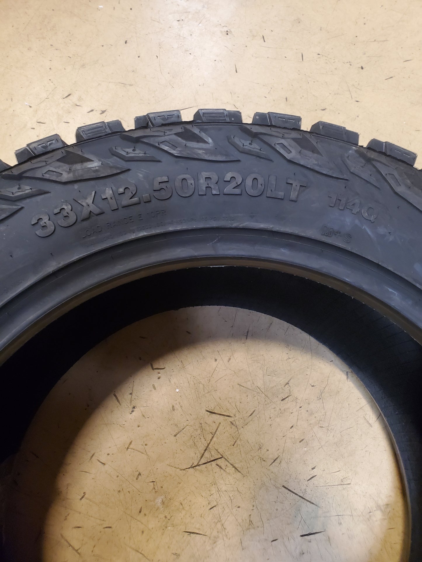 VENOM POWER TRAIL HUNTER ATX LT 33 12.50 20 114Q 10PLY TIRE VPTHATX02