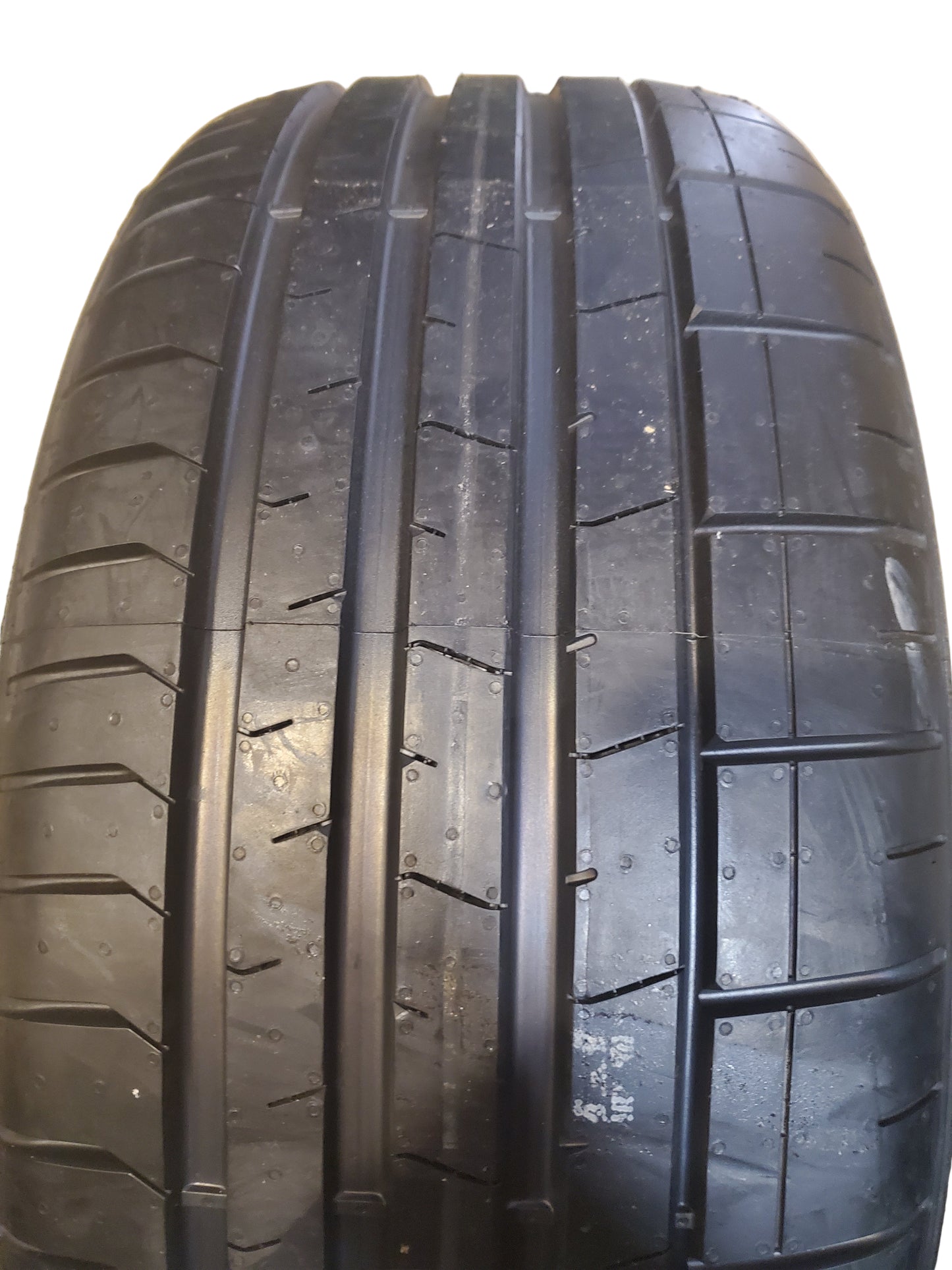 NOS PIRELLI P ZERO PZ4 SPORT N1 BSW P 235 40 19 92Y UHP TIRE 2501900